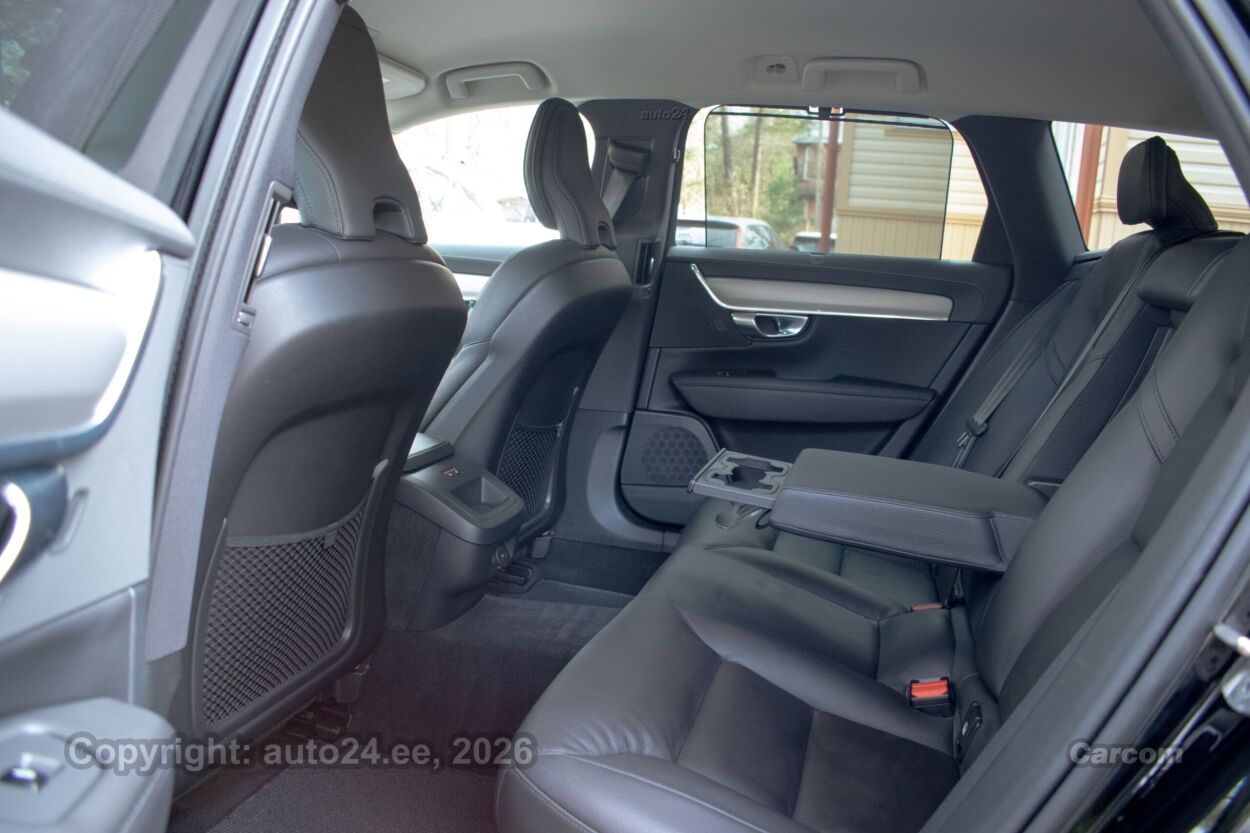 Volvo V90 Cross Country MY2023 PLUS Intelli Safe PRO Wnt 2.0 B4 AWD MHEV Kerghübriid 145 kW