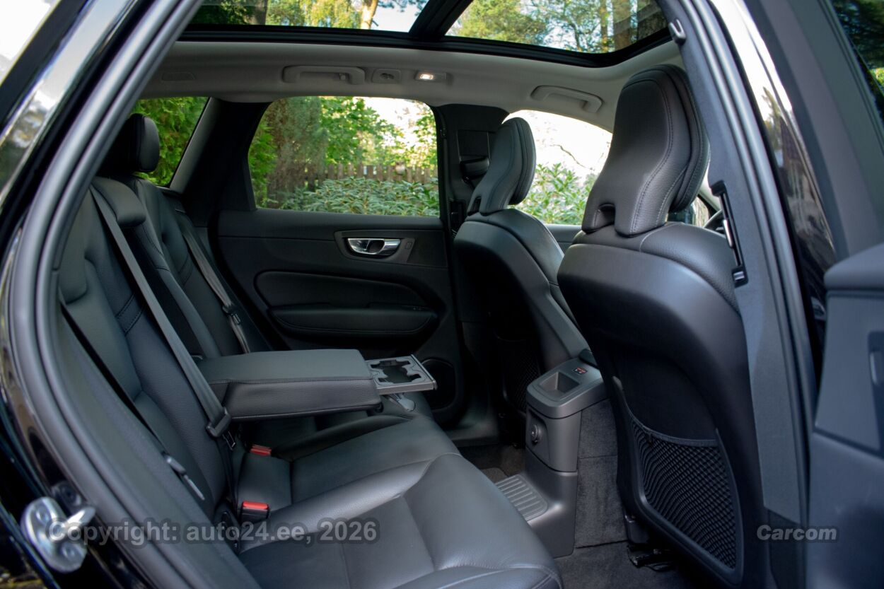 Volvo XC60 AWD DARK Long Range T8 Plus Intelli Safe PRO 2.0 T8 Recharge PHEV Long Range MY2023 335 kW