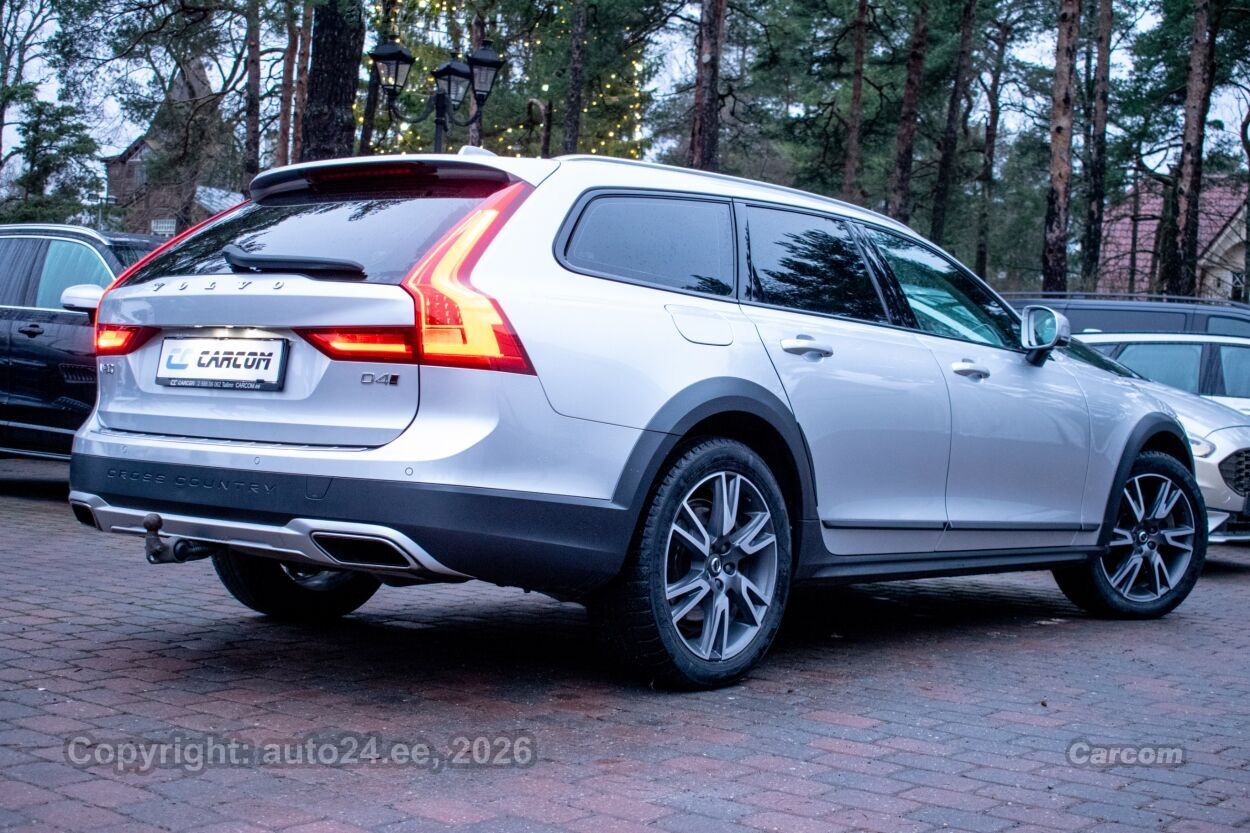Volvo V90 Cross Country AWD Intelli SAFE PRO Family Wntr 2.0 D4 MY2019 140 kW