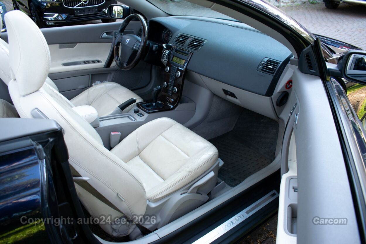 Volvo C70 Summum 2.4 5Cyl D5 120 kW