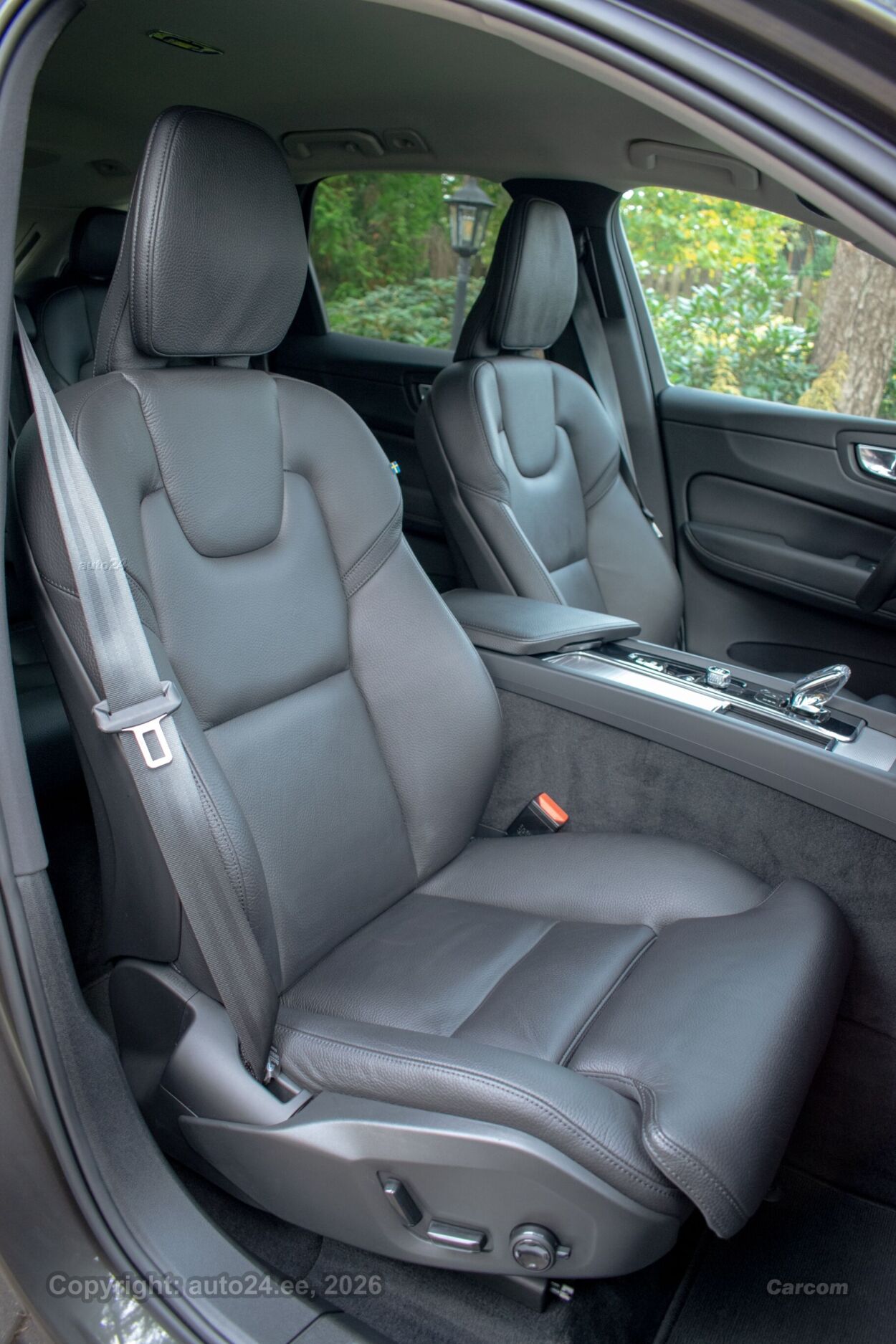 Volvo XC60 AWD B5 Inscription Intelli Safe PRO Wntr 2.0 B5 KERS MHEV Kerghübriid 183 kW