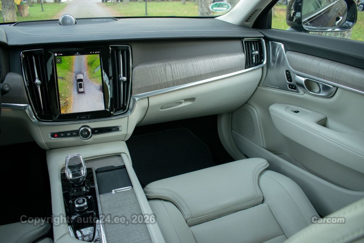 Volvo V90 Cross Country B&W Ultimate Intelli PRO Lux Wnt 2.0 B4 AWD KERS MHEV Kerghübriid MY2024 145 kW