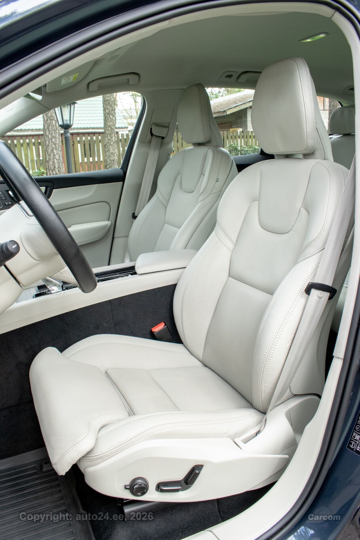 Volvo XC60 AWD Inscription Intelli PRO Lux 2.0 B4 KERS MHEV Kerghübriid 145 kW