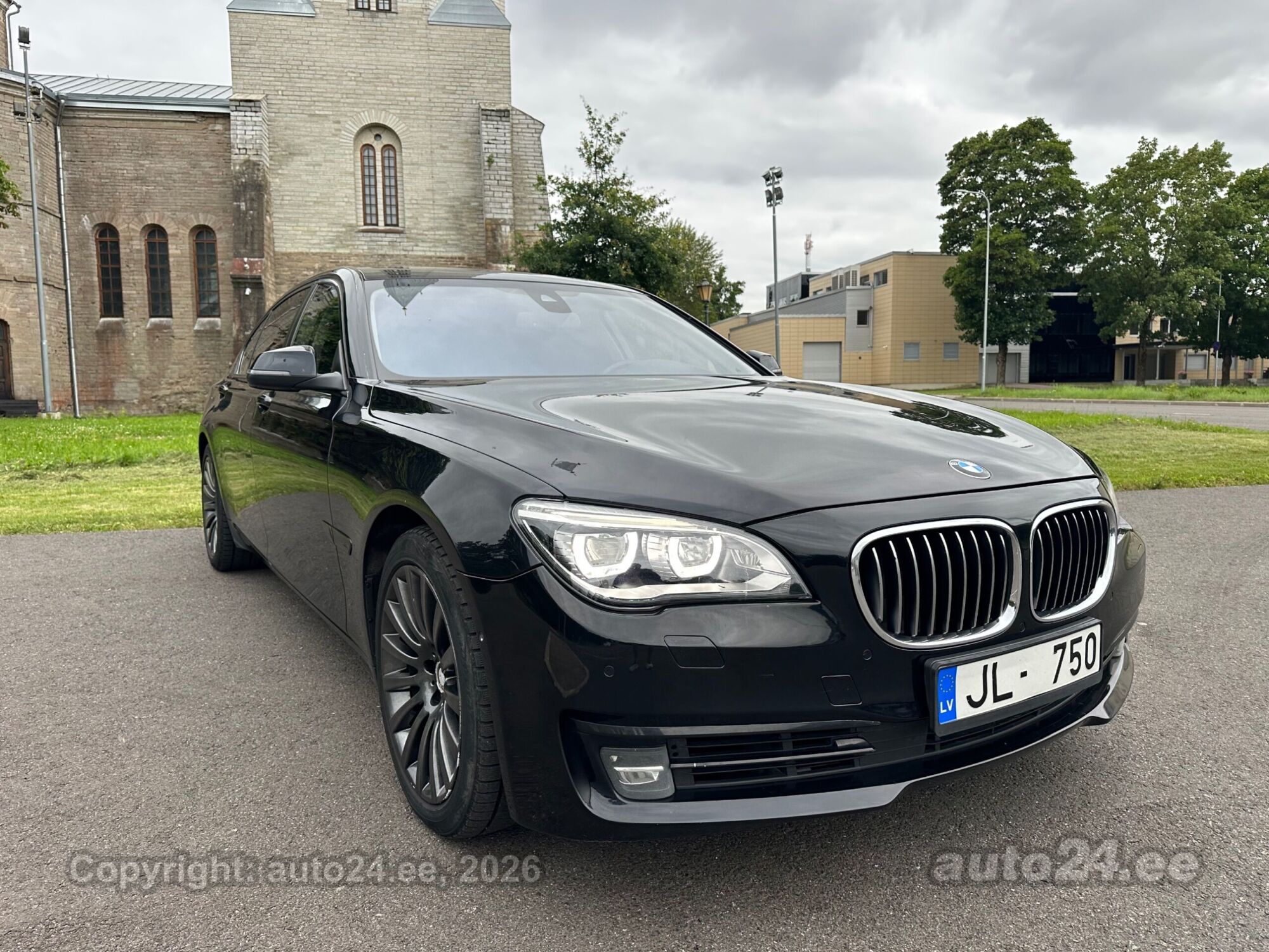 BMW 7-sarja 2013, kuva 7/10