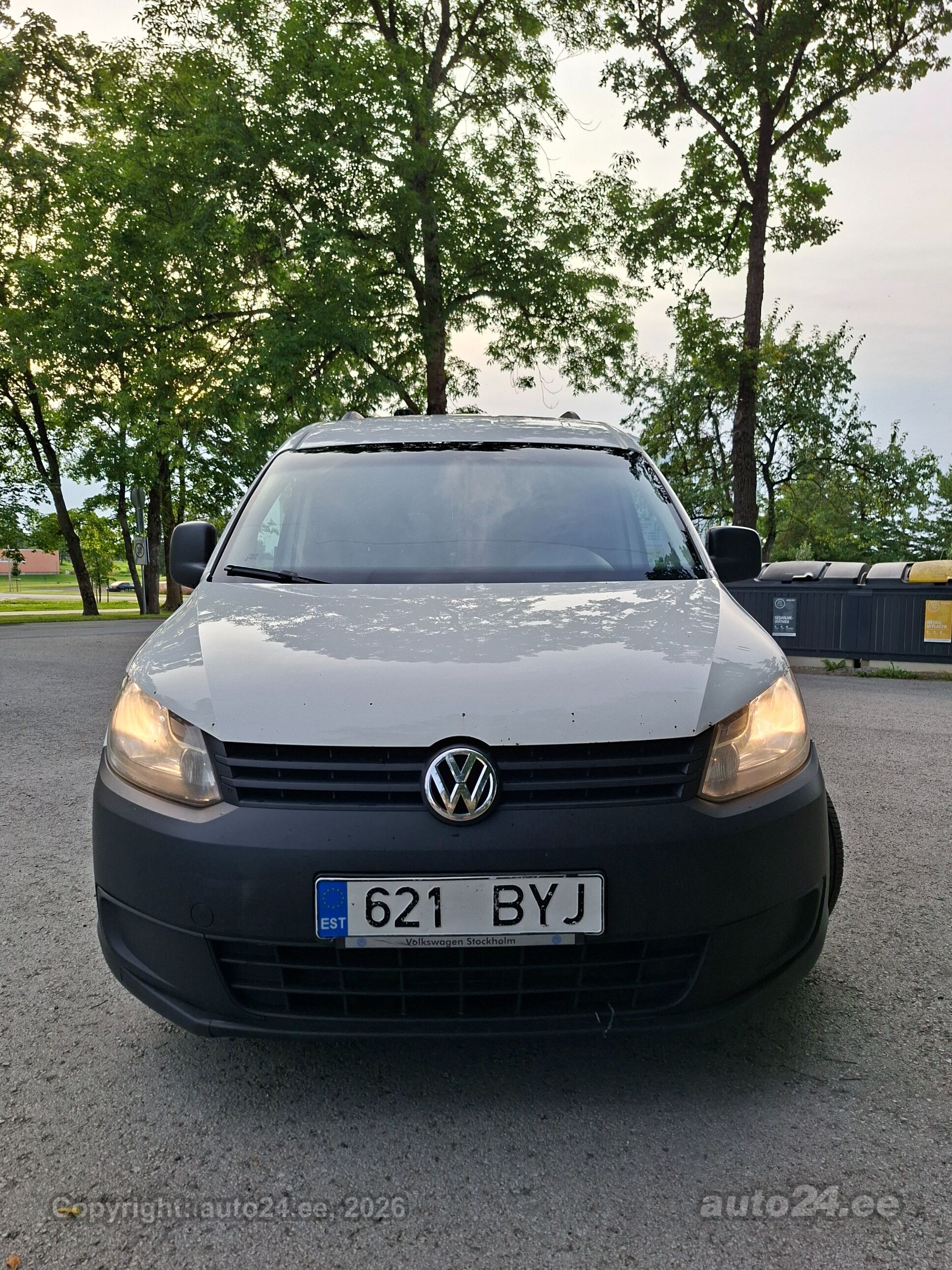 Volkswagen Caddy 2.0 R4 81kW 2011, kuva 2/10