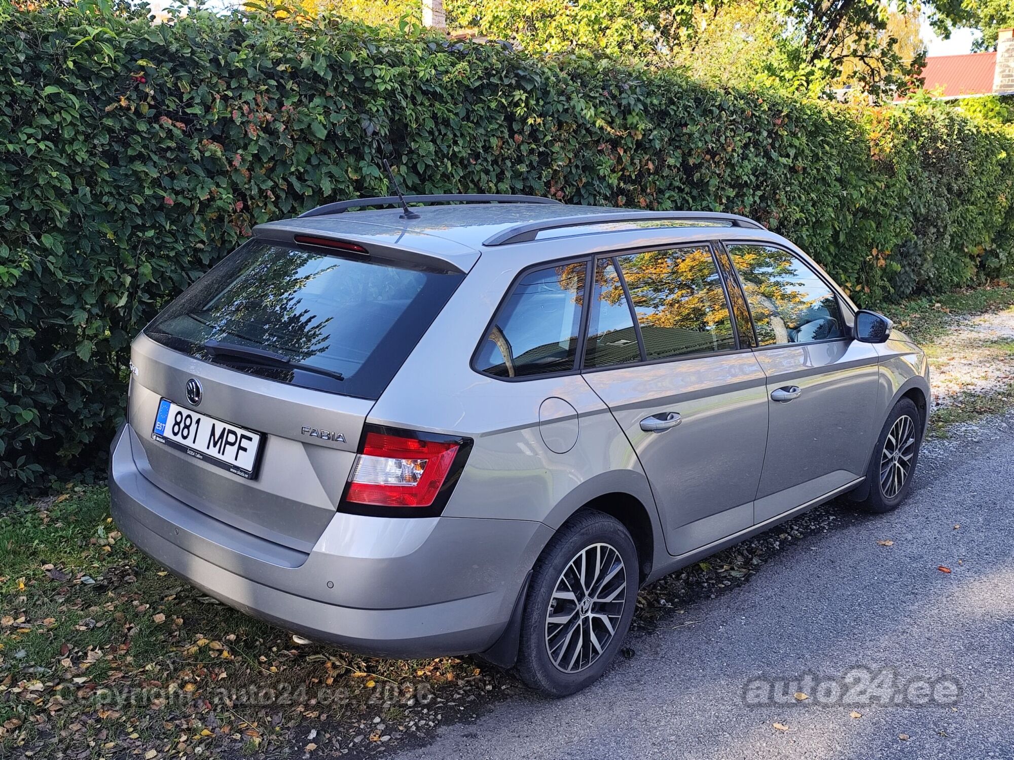 Skoda Fabia 2015 — фото 6