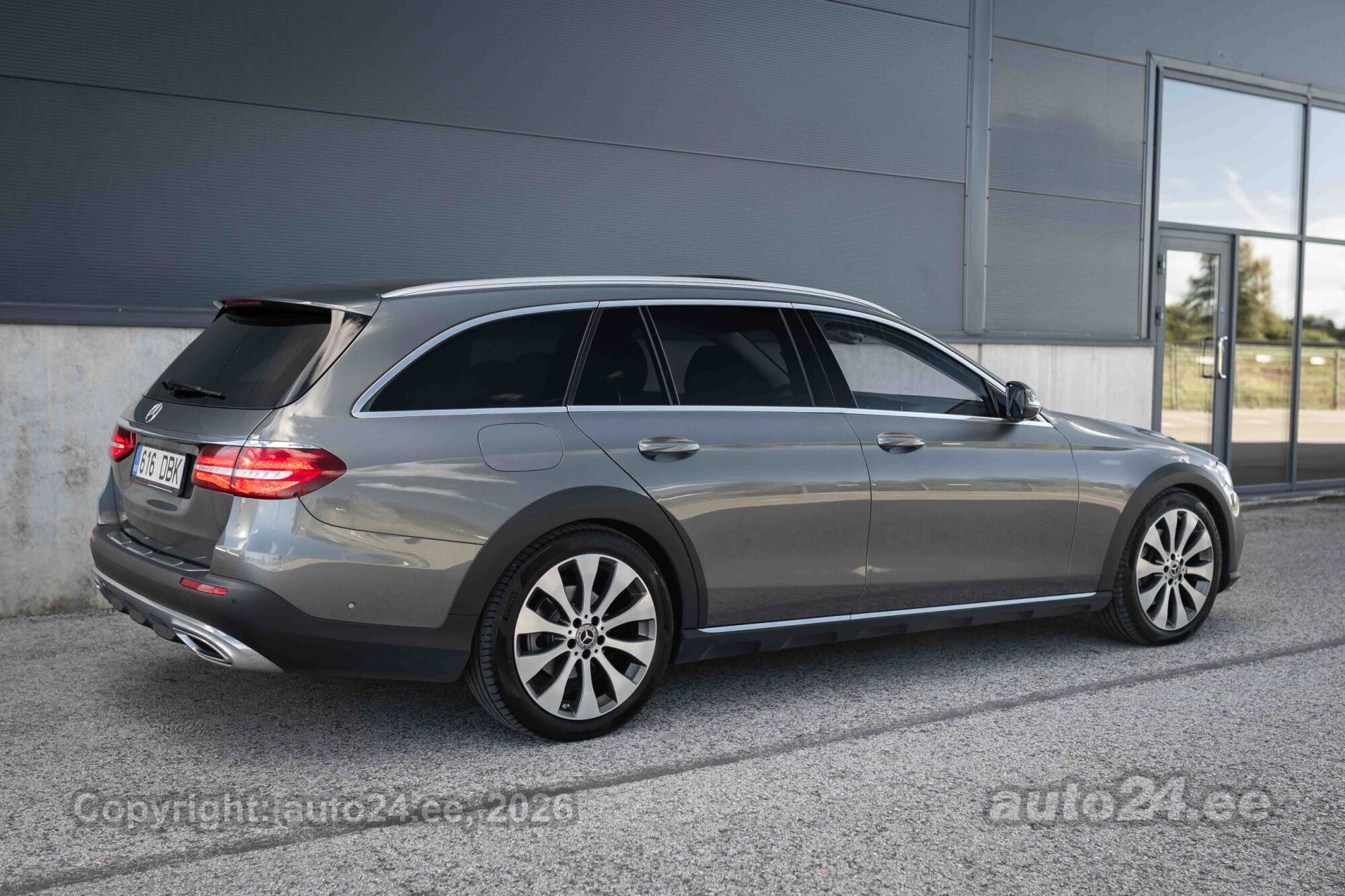 Mercedes-Benz E 220 - 8