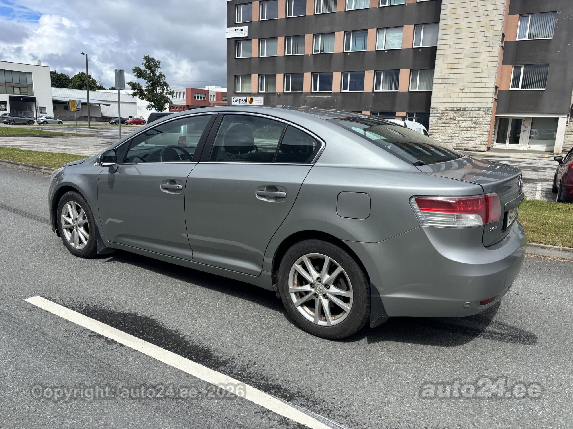 Toyota Avensis 1.8 108kW 2011, photo 4/8