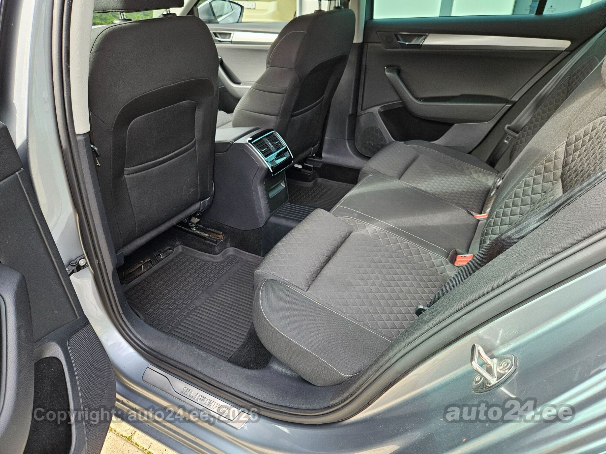 Škoda Superb - 7