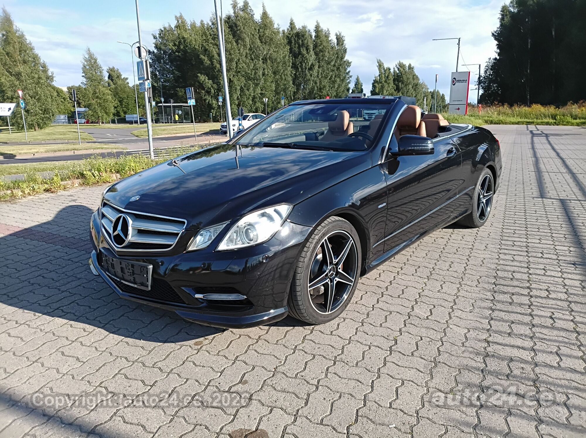 Mercedes-Benz E-sarja 2011, kuva 2/10