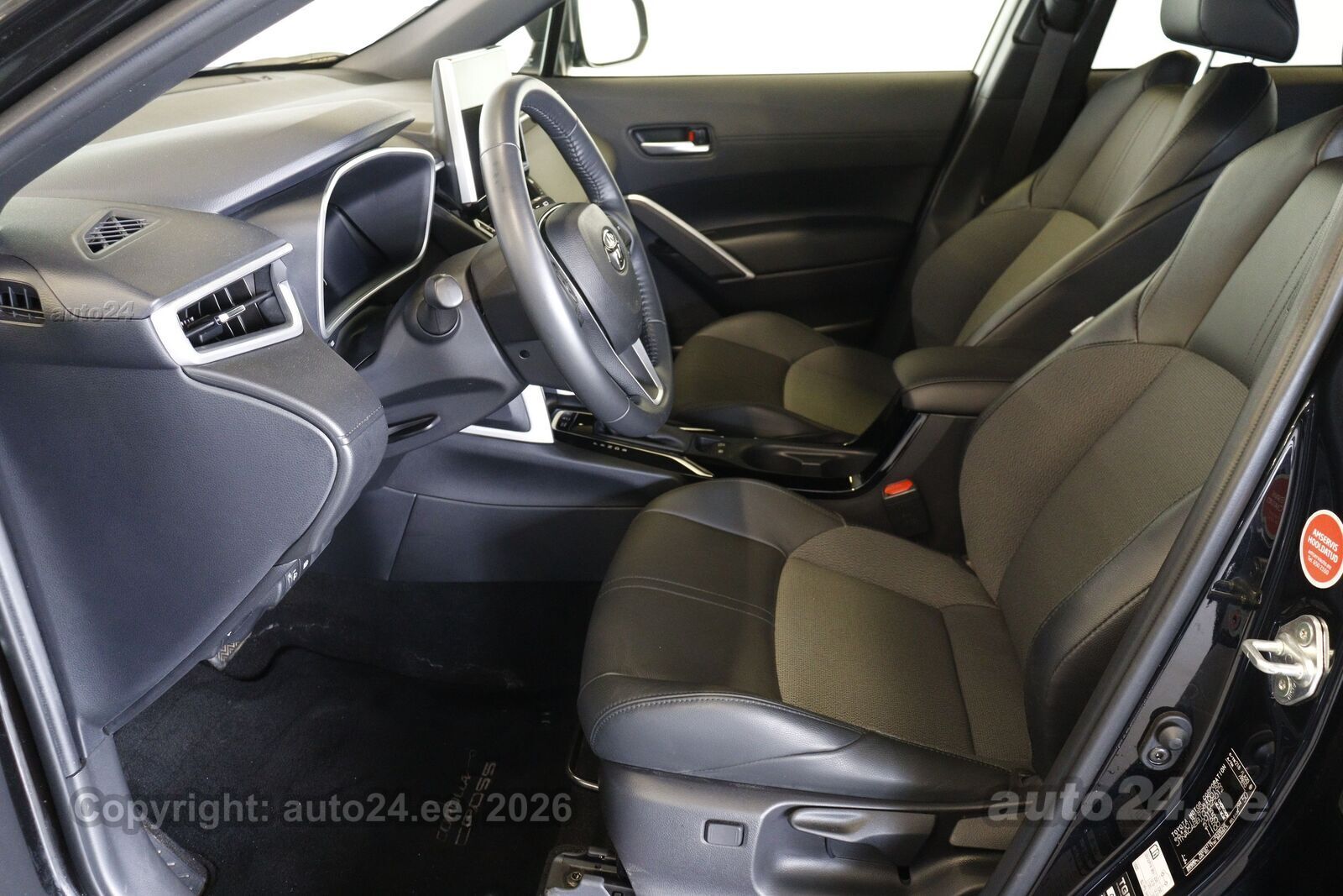 Toyota Corolla Cross - 11