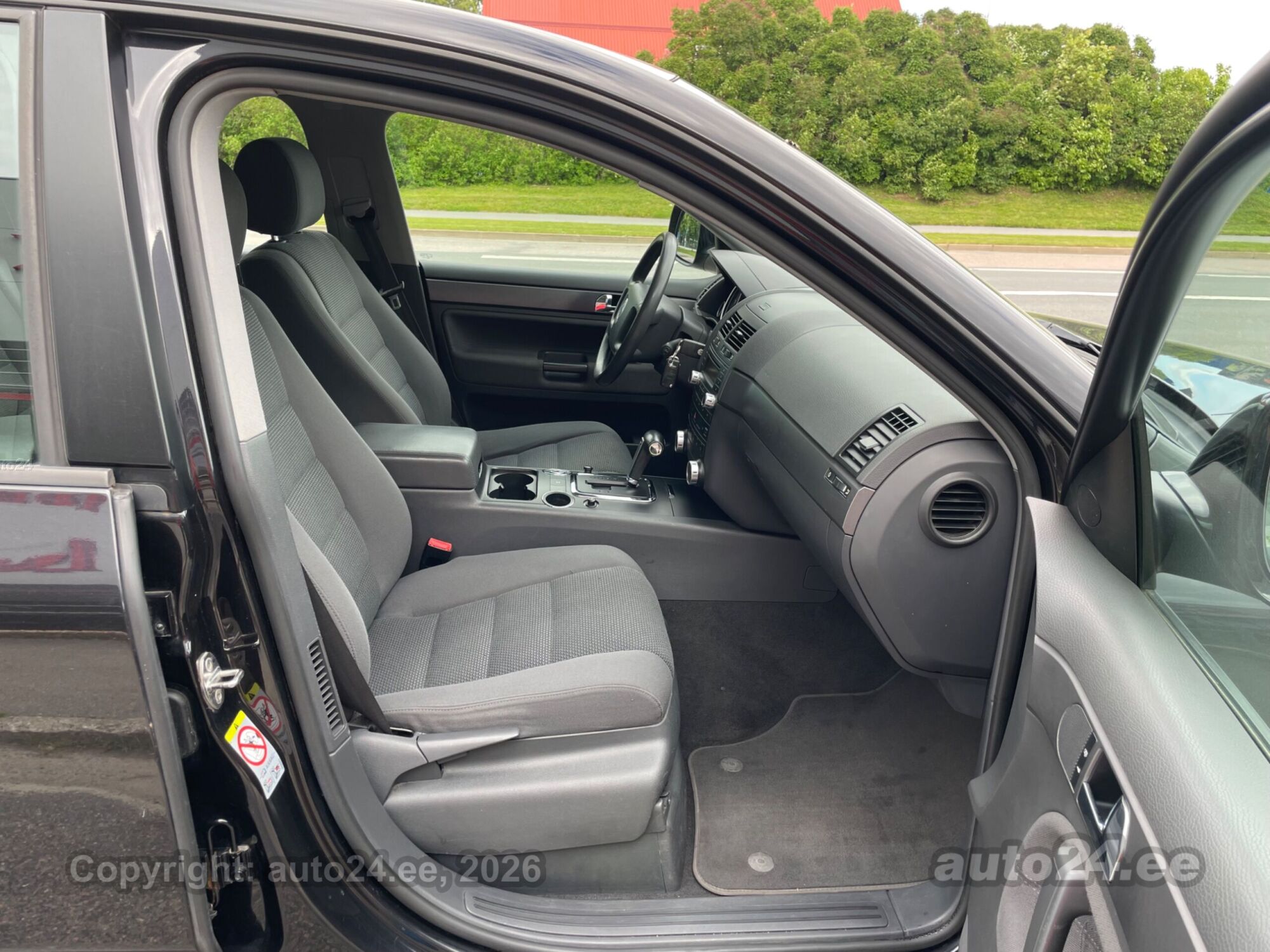 Volkswagen Touareg 2.5 128kW 2009, kuva 6/10