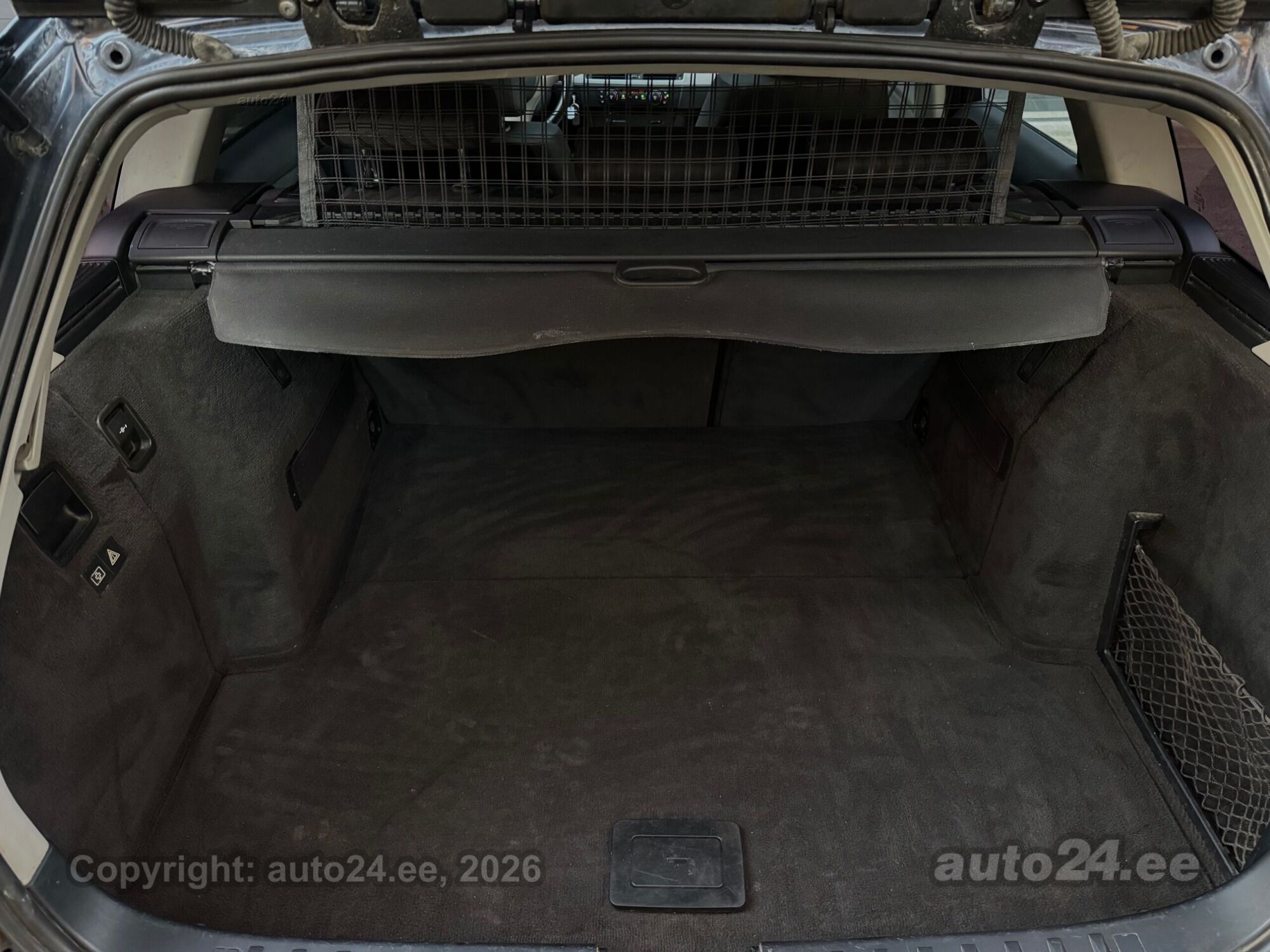 BMW 3 Series 2005 — photo 16
