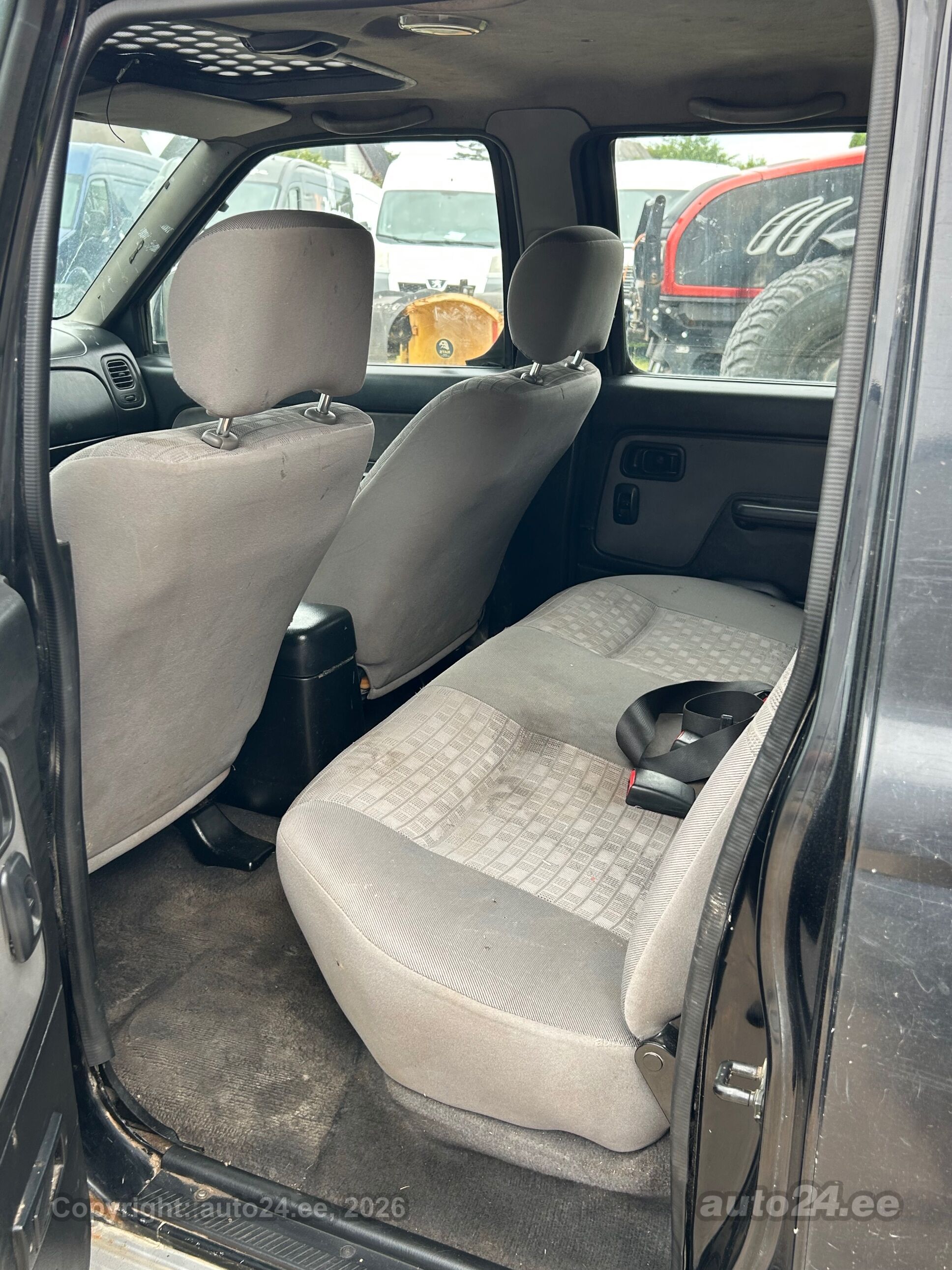 Nissan NP300 2.5 98kW 2005, photo 7/10