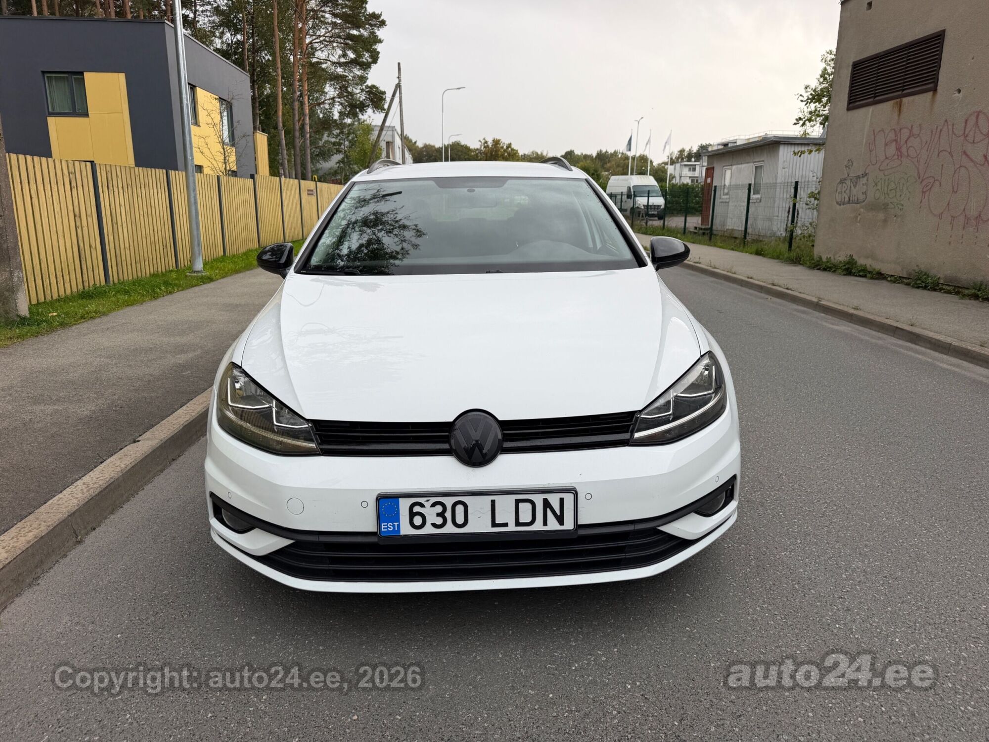 Volkswagen Golf - 8
