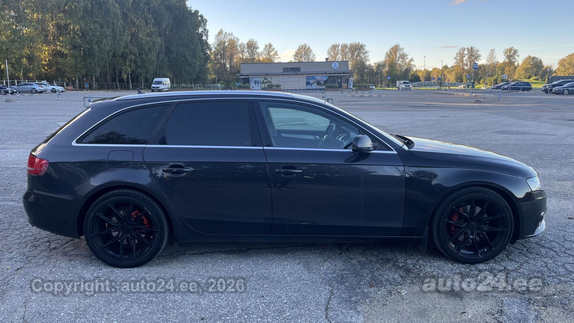 Audi A4 2009 — photo 8
