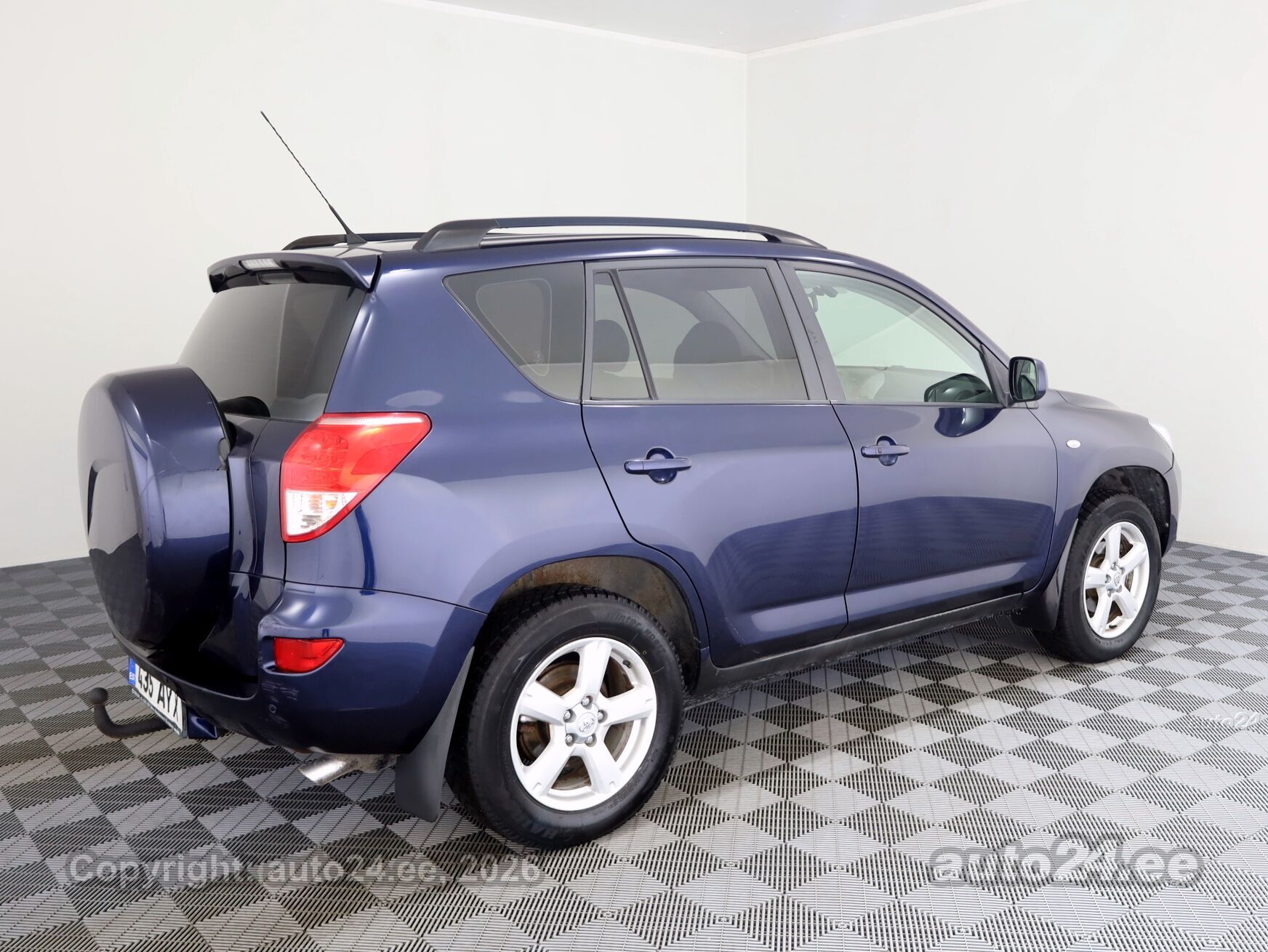 Toyota RAV4 2007 — interior