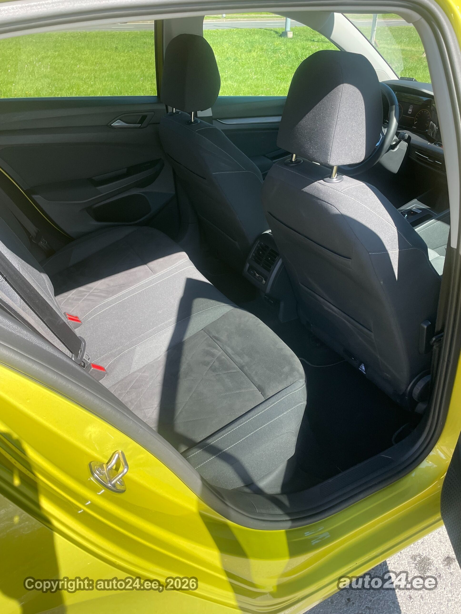Volkswagen Golf - 12