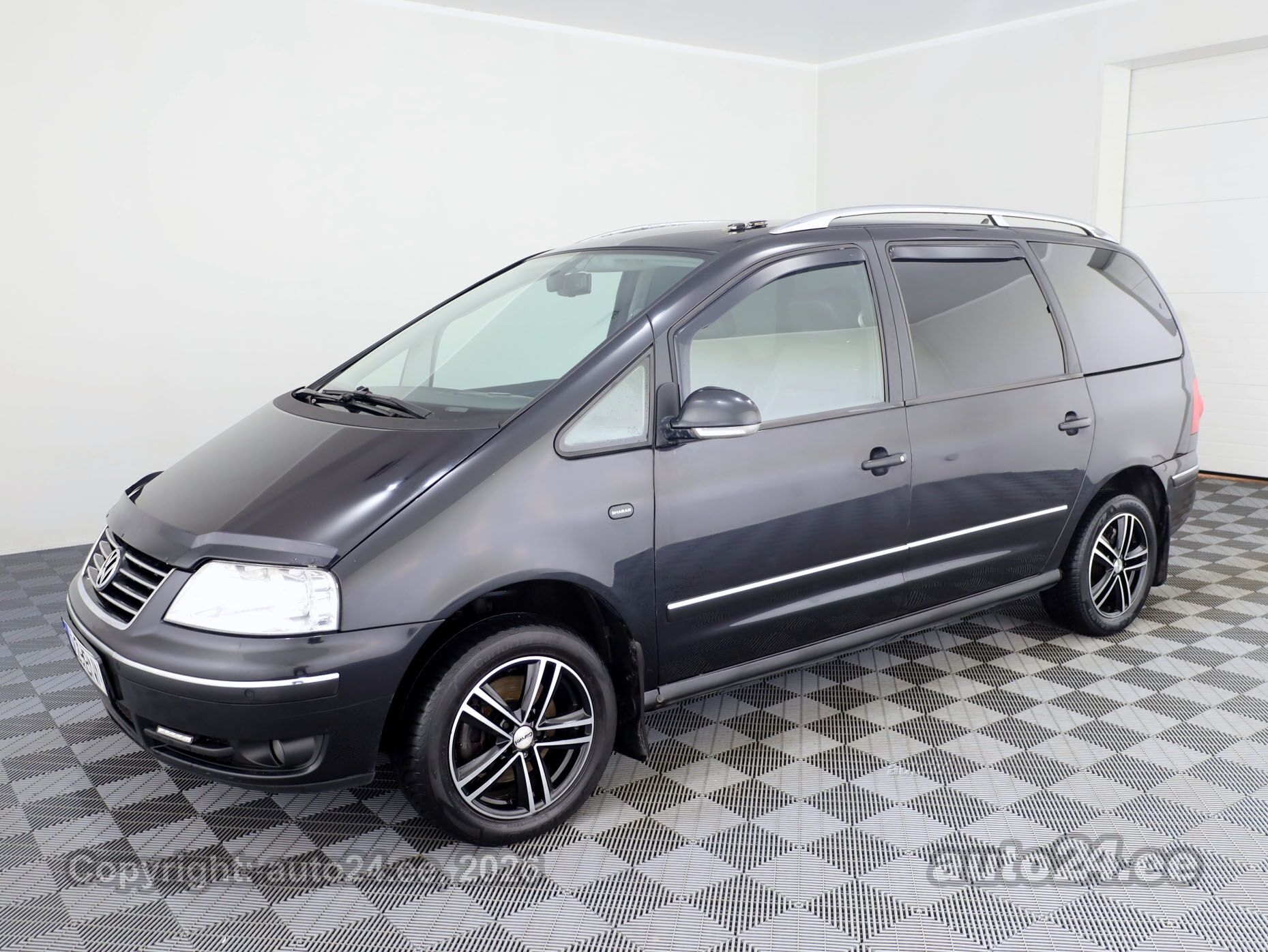 Volkswagen Sharan 2008 — вигляд ззаду