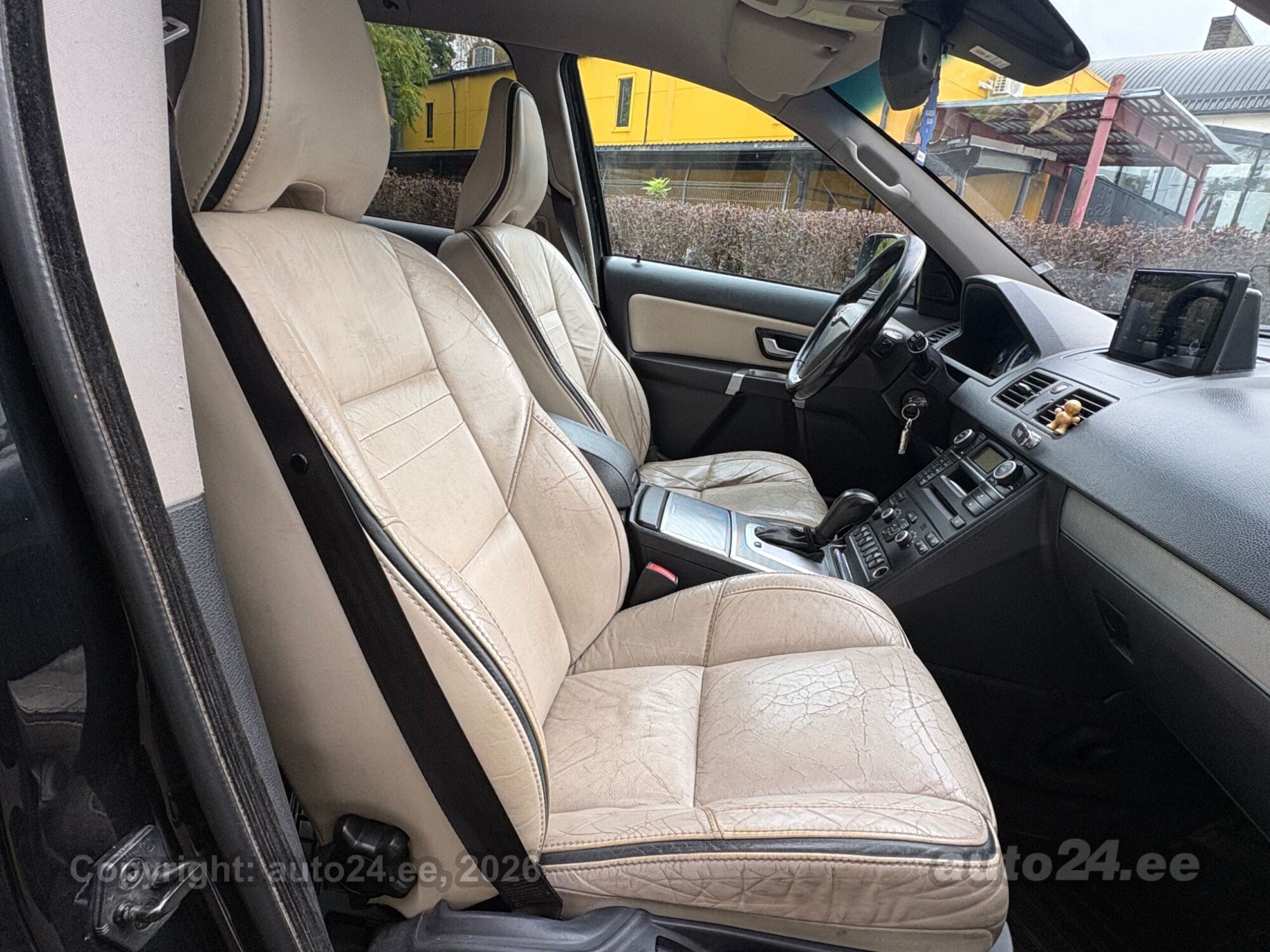 Volvo XC90 - 11