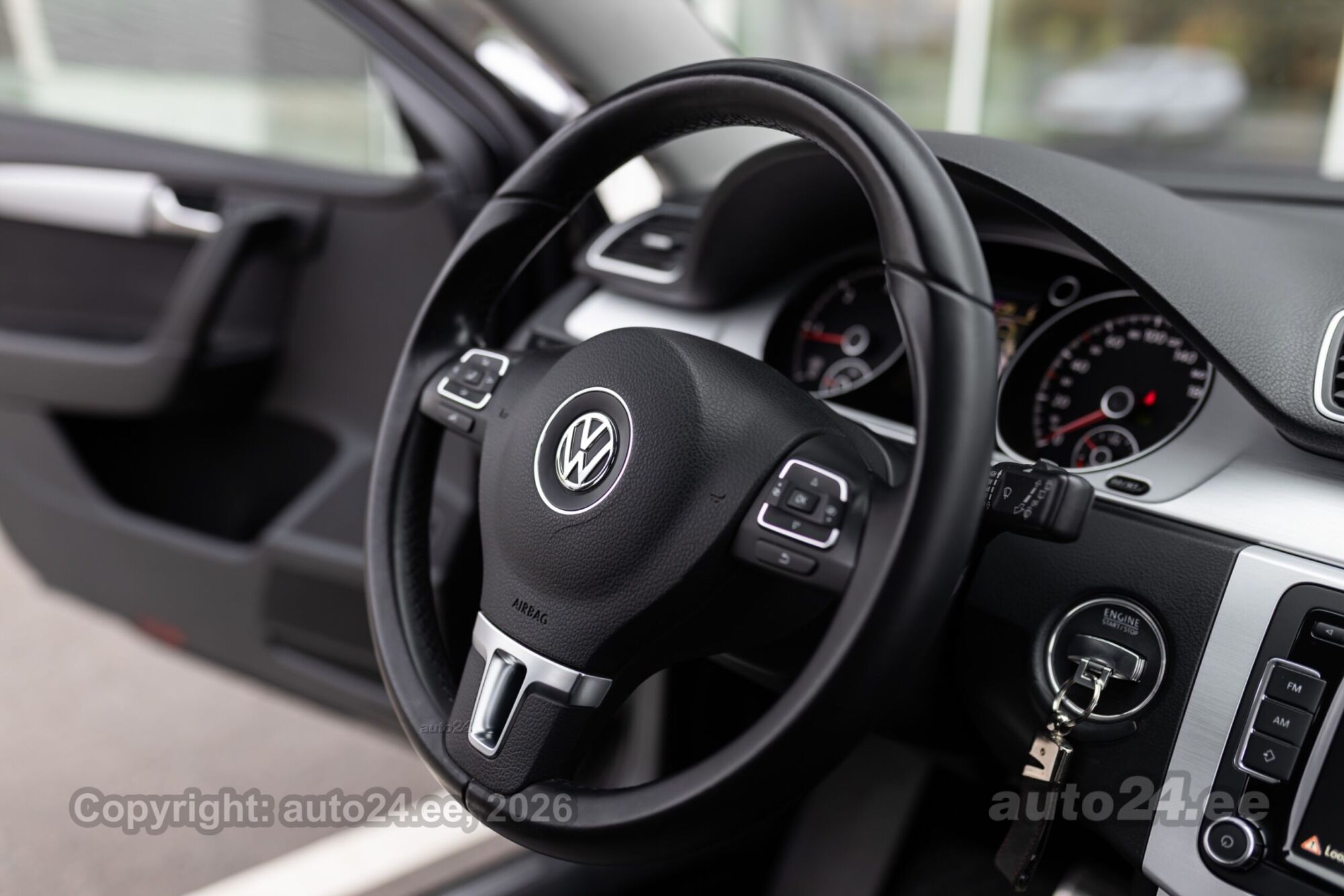 Volkswagen Passat 2013 — photo 26