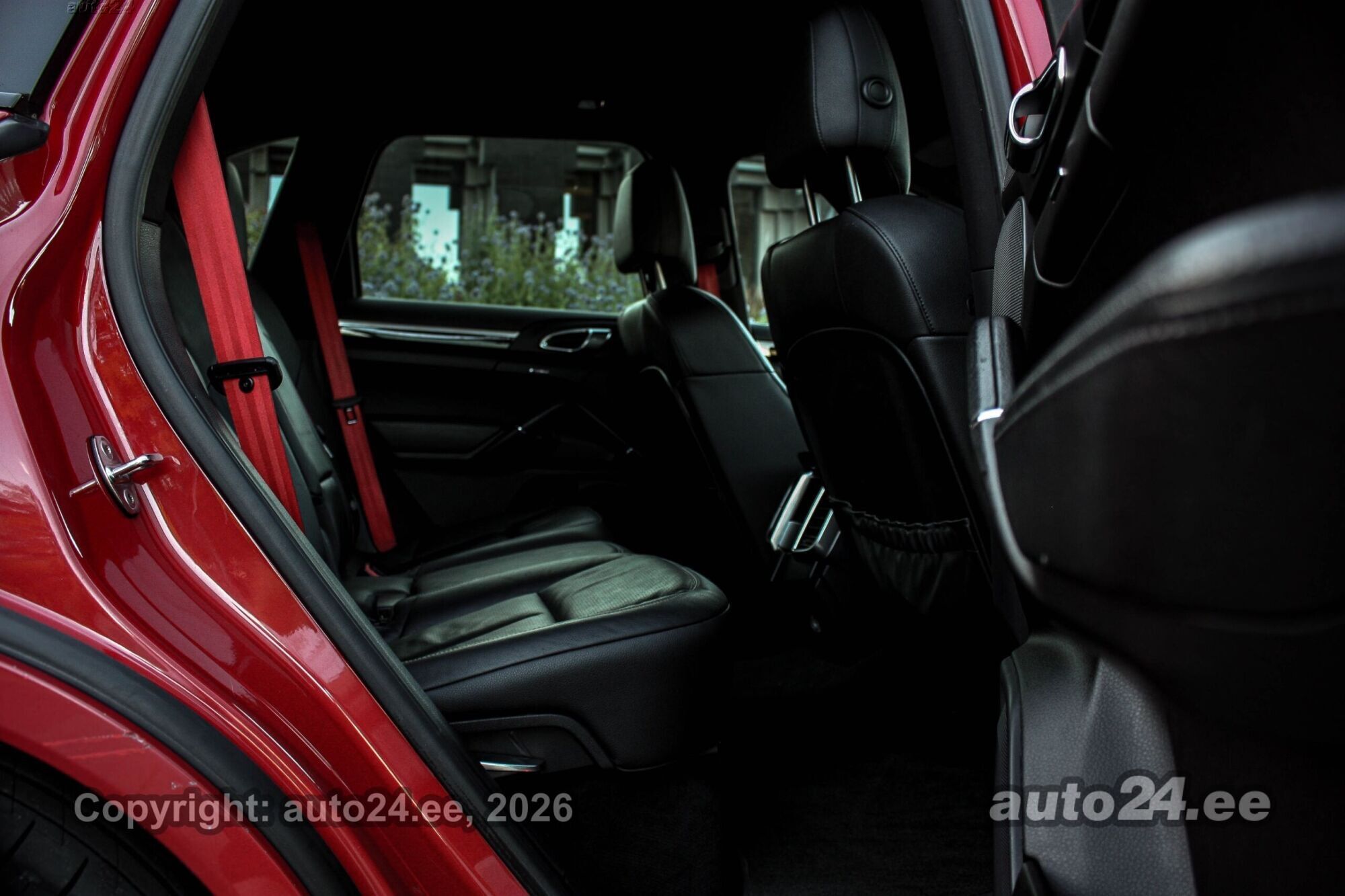 Porsche Cayenne - 12