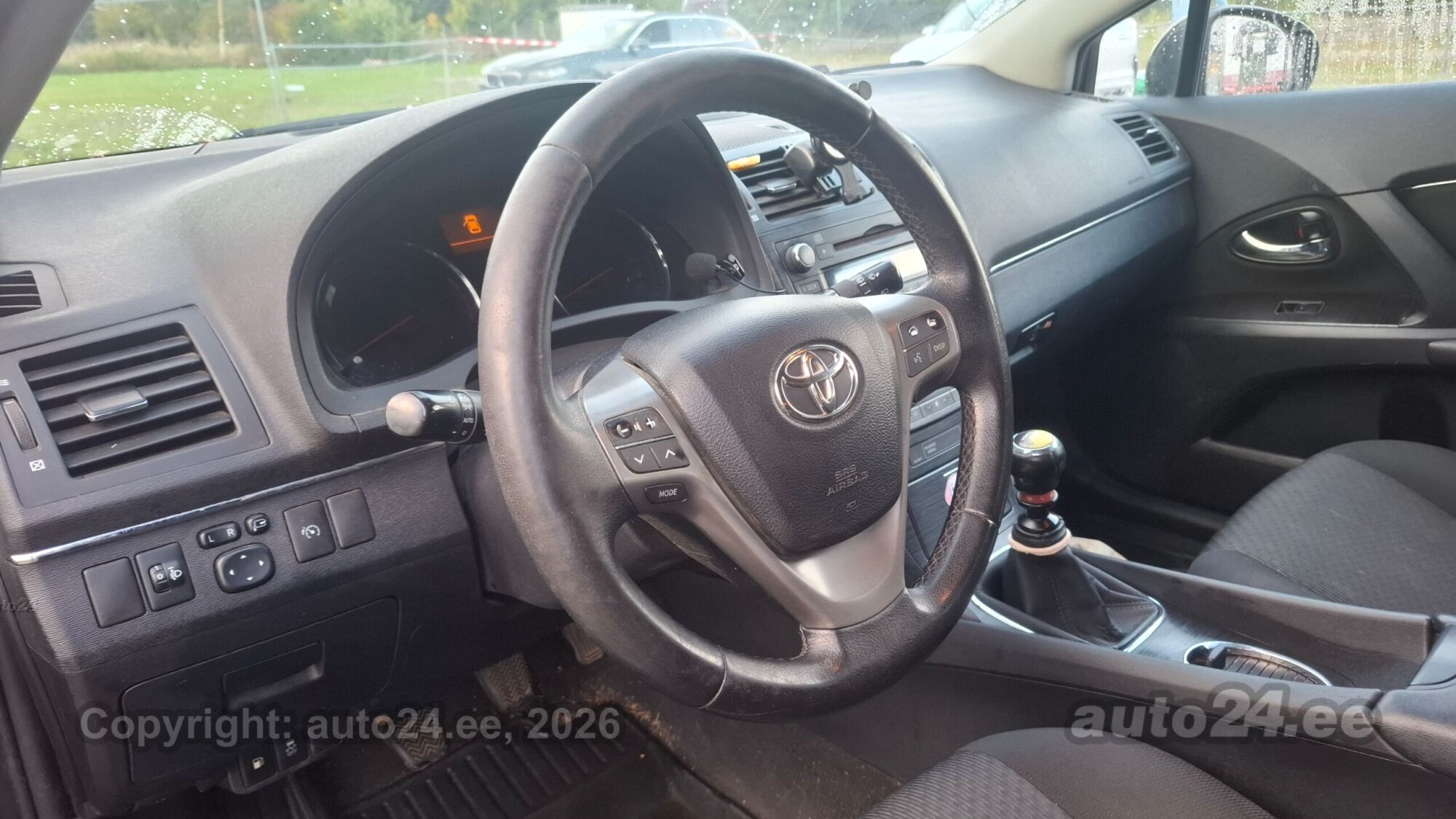Toyota Avensis - 5