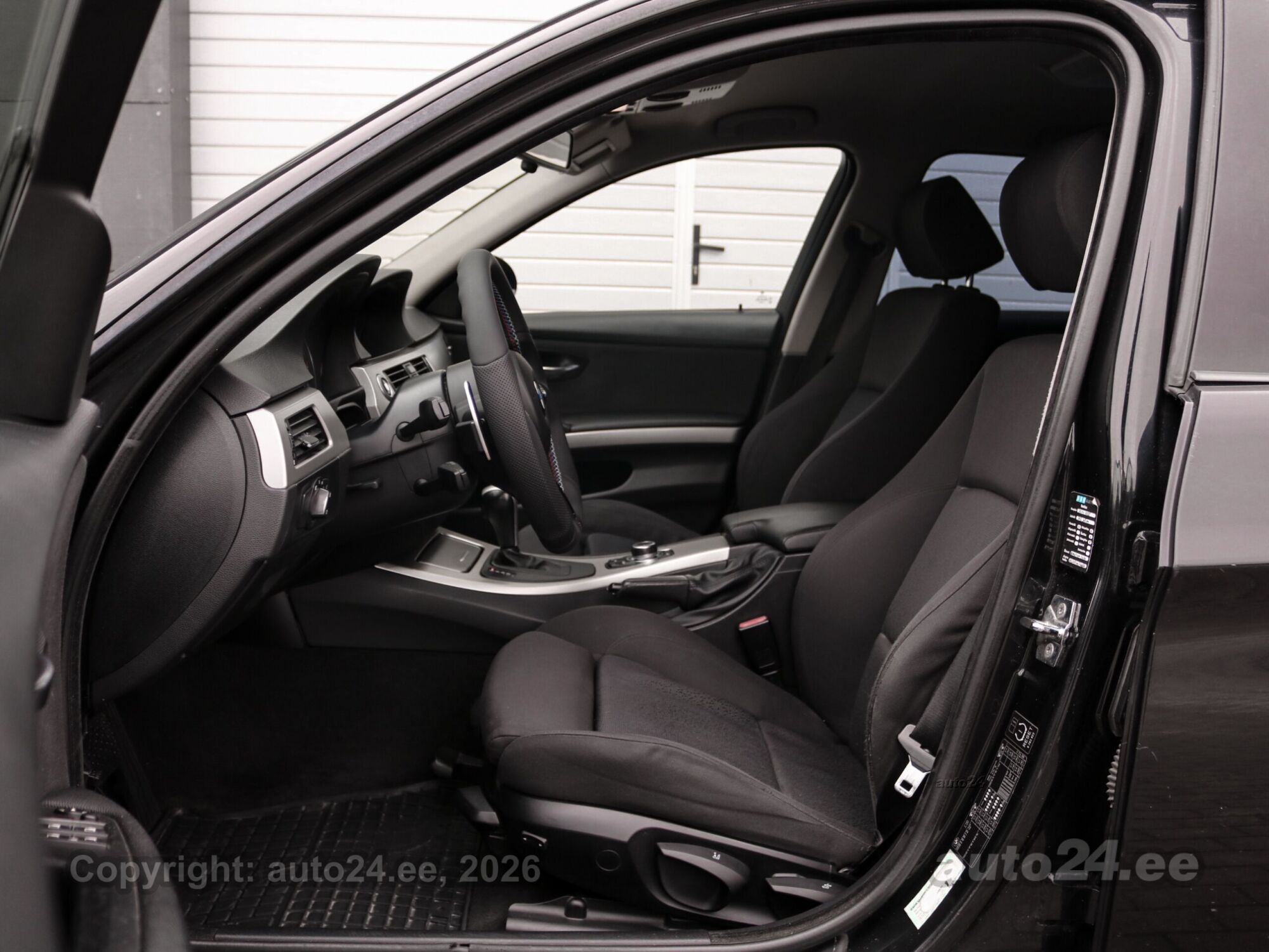 BMW 3 Series 2007 — photo 15
