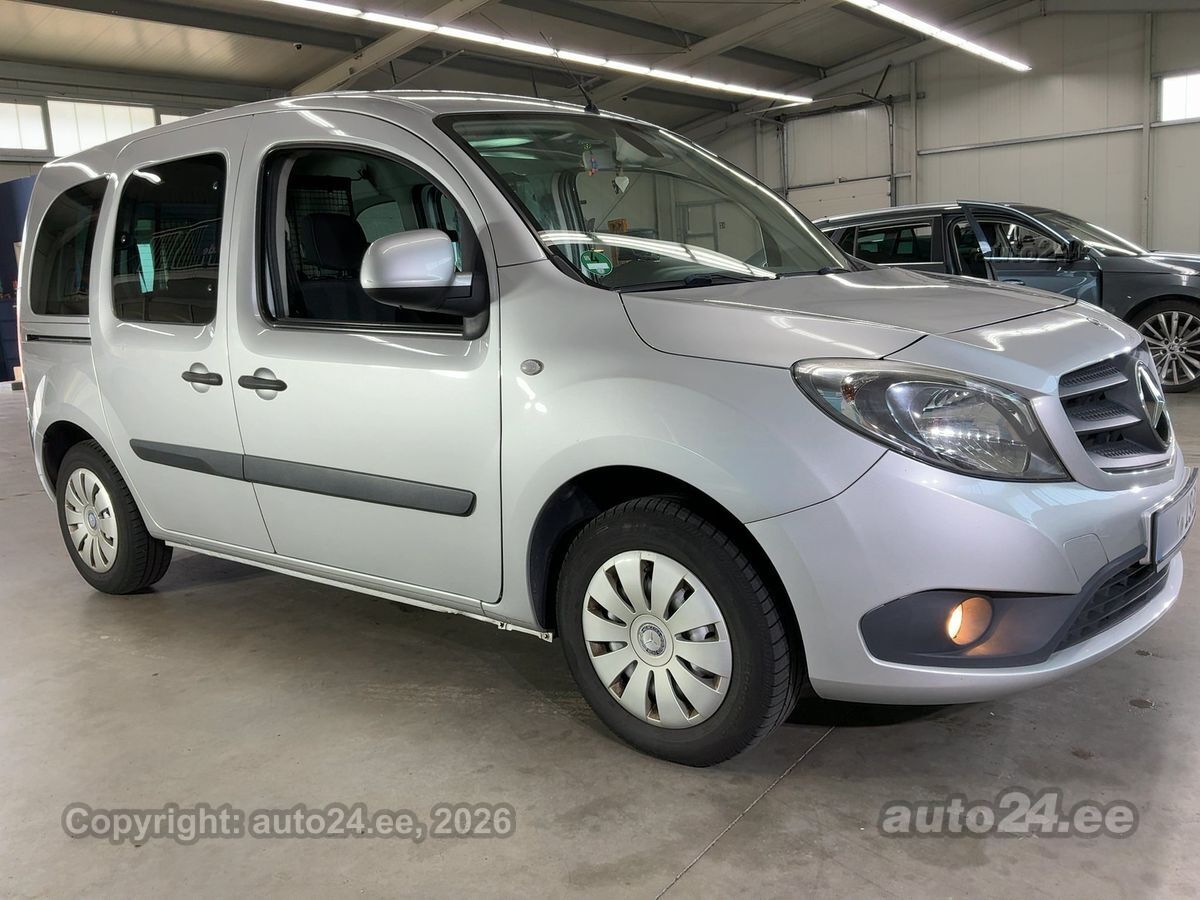 Mercedes-Benz Citan 2013 — салон