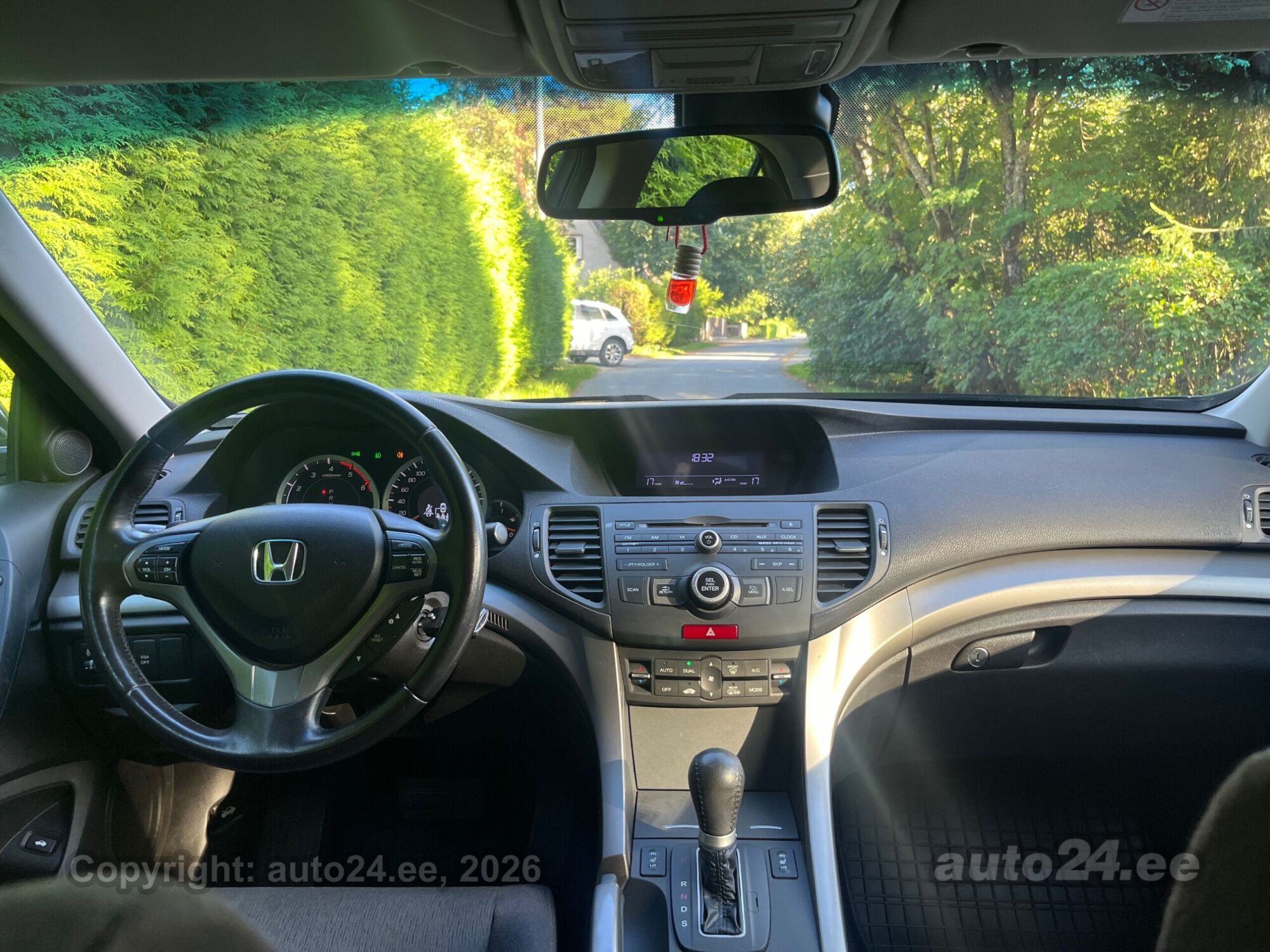 Honda Accord 2.2 110kW 2010, kuva 7/10