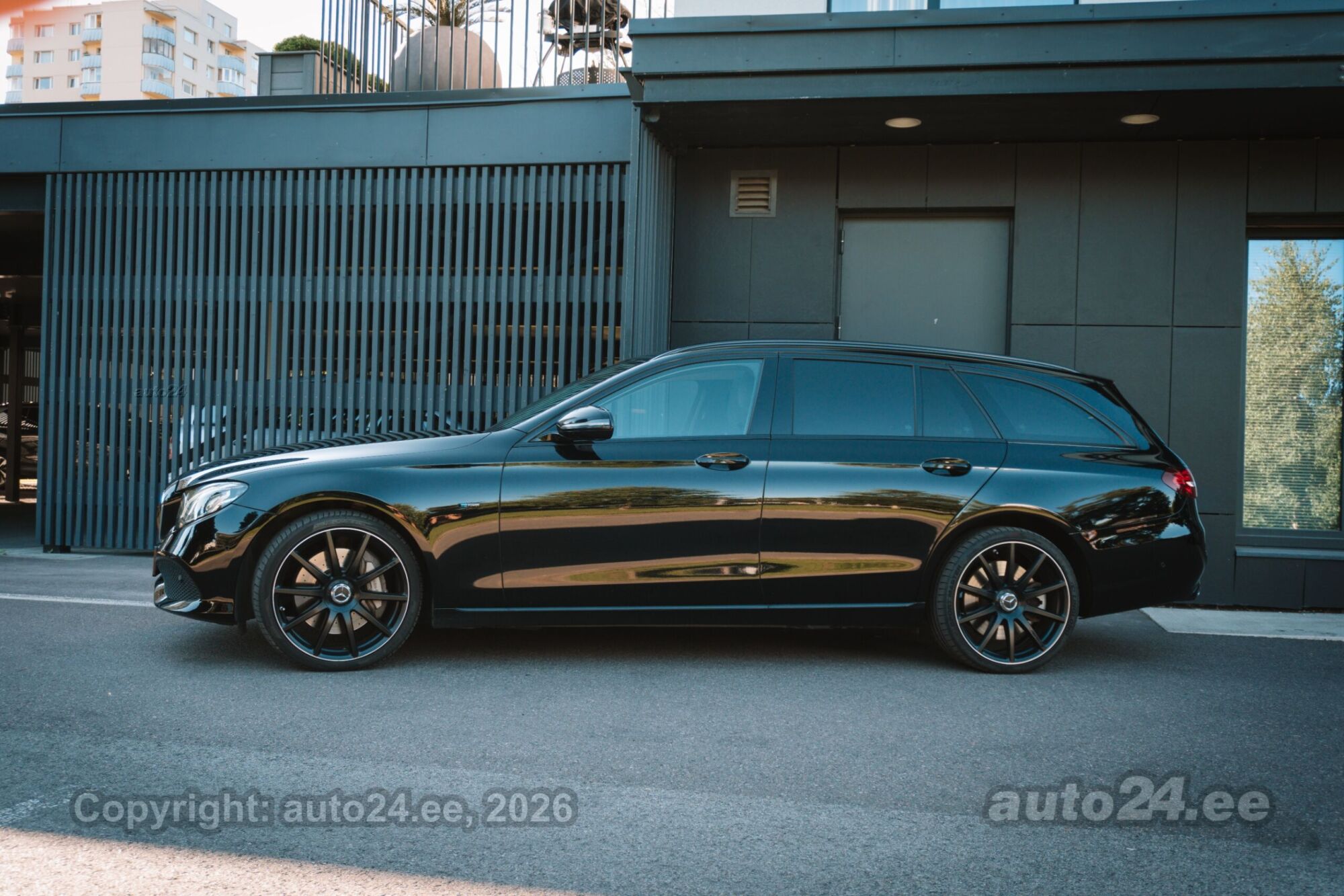 Mercedes-Benz E-sarja E 300 2.0 225kW 2019, kuva 3/10