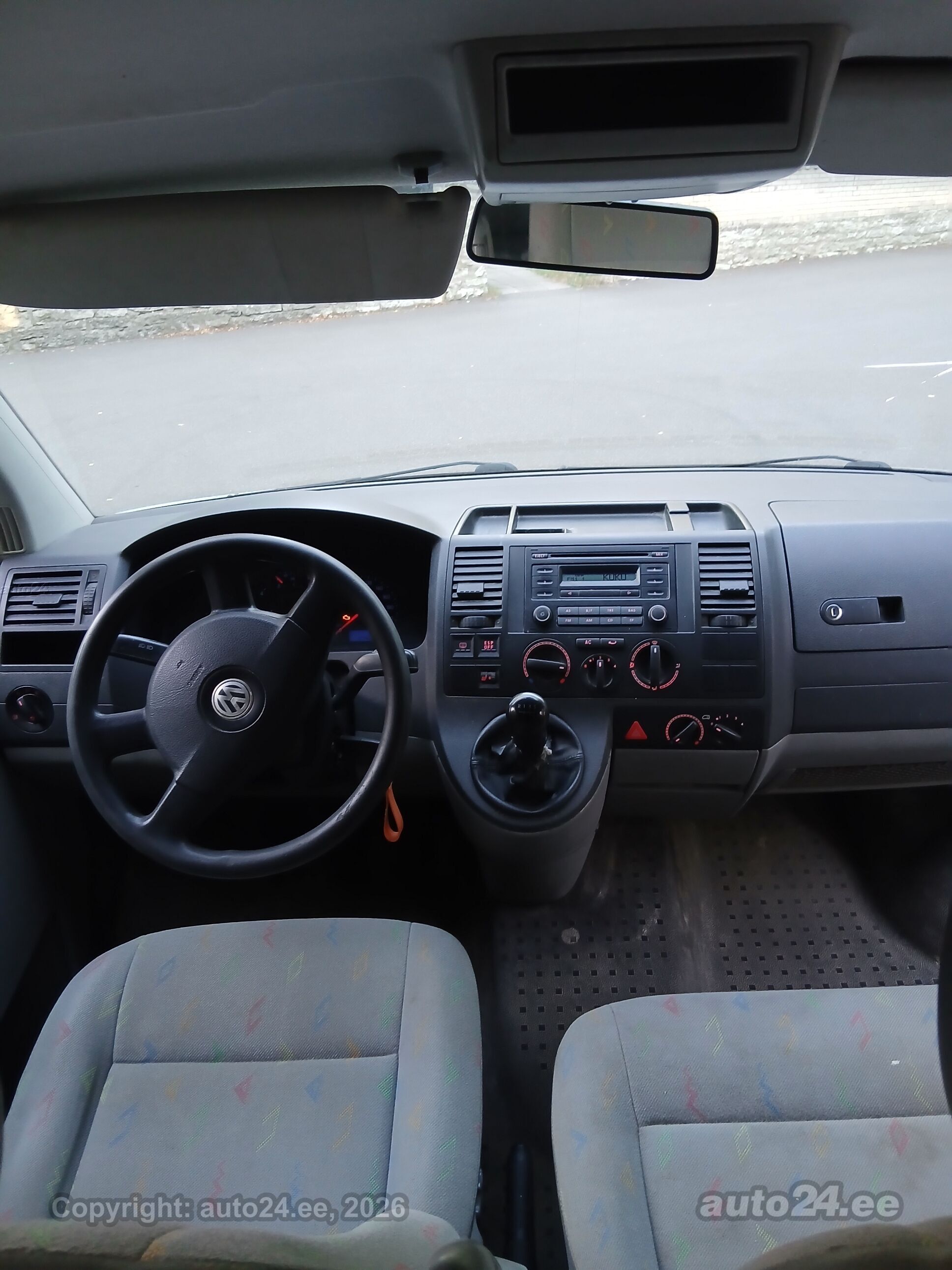 Volkswagen Transporter 2.5 96kW 2007, kuva 7/9