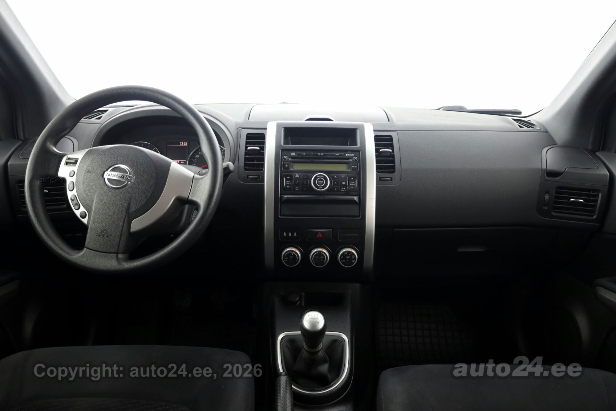 Nissan X-Trail 2011 — photo 5