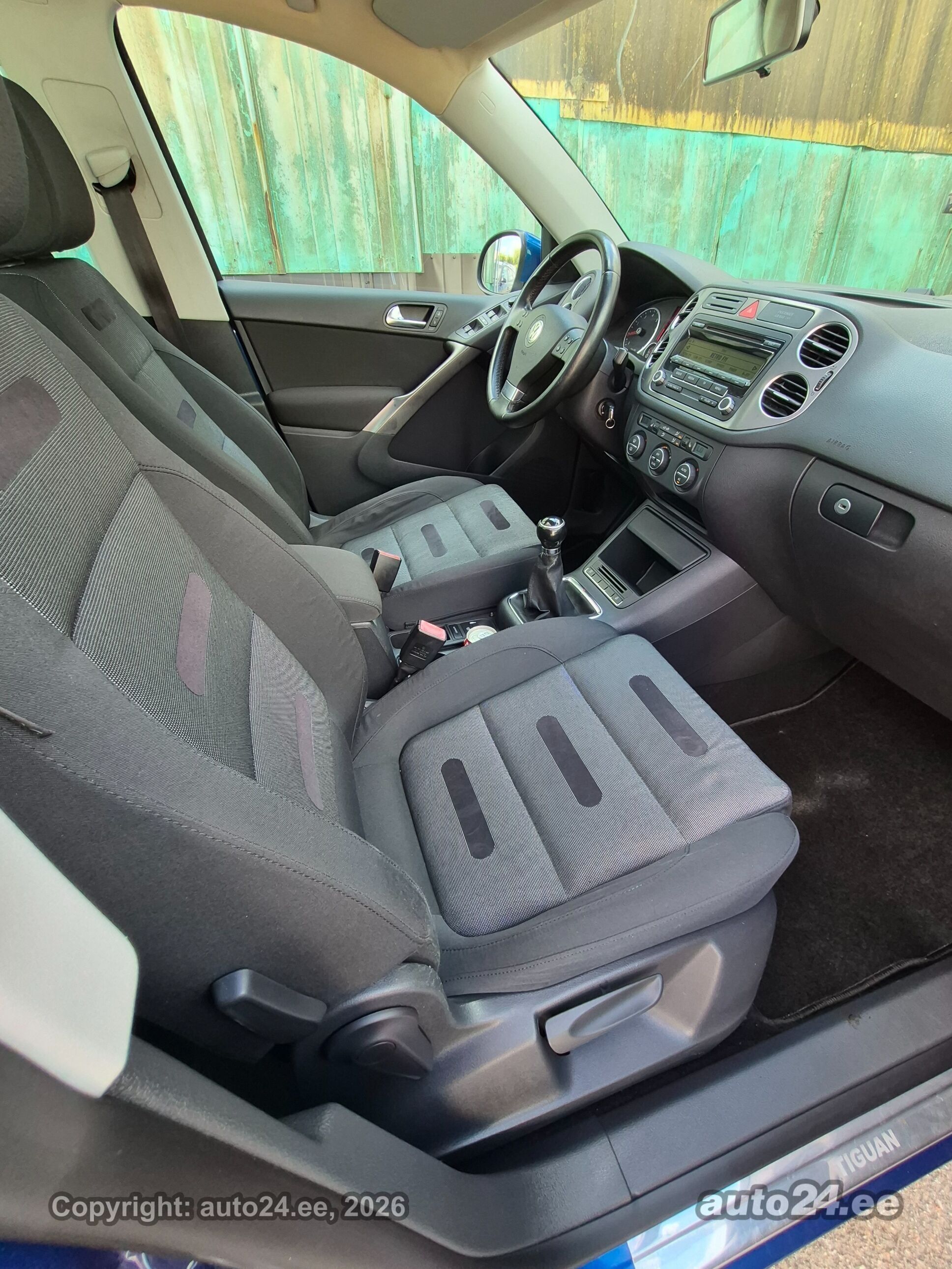 Volkswagen Tiguan 2009 — photo 12