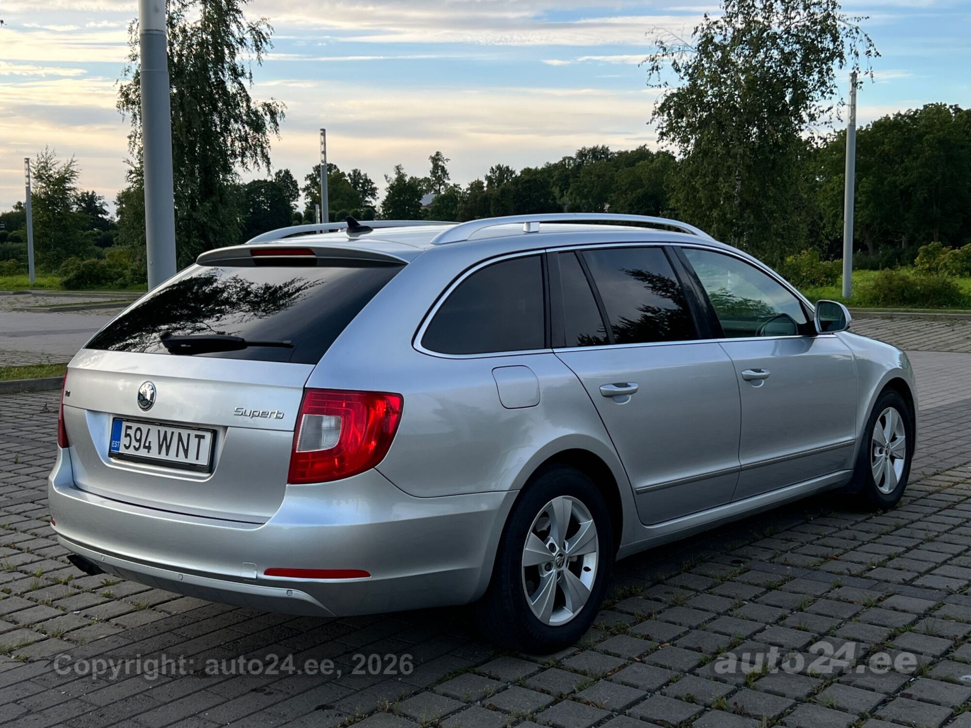 Skoda Superb 2.0 R4 TDI 103kW 2011, kuva 4/10