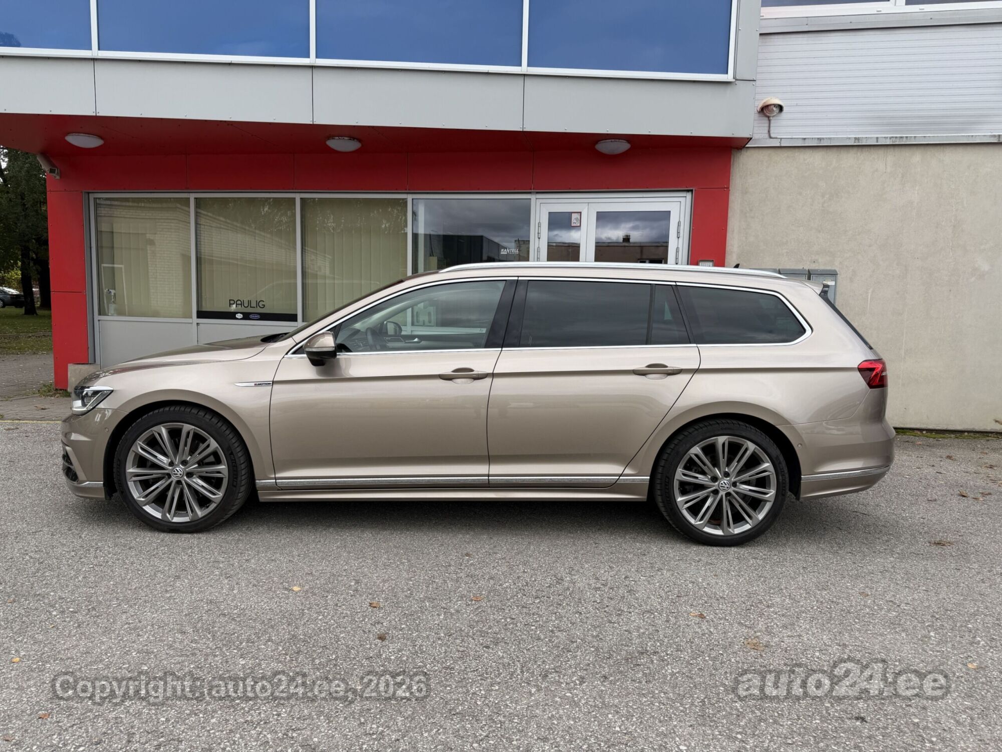 Volkswagen Passat - 3