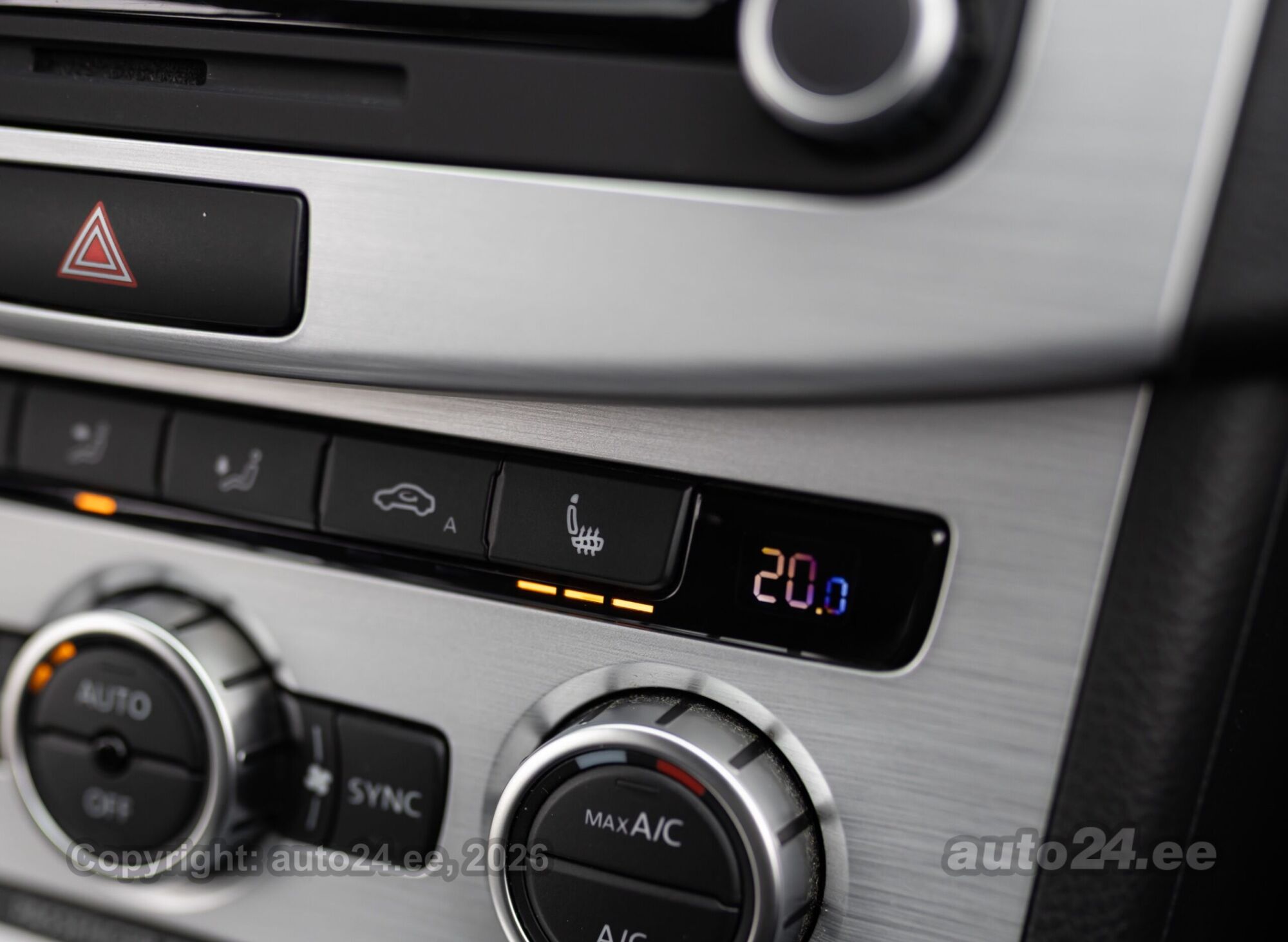 Volkswagen Passat 2013 — photo 24