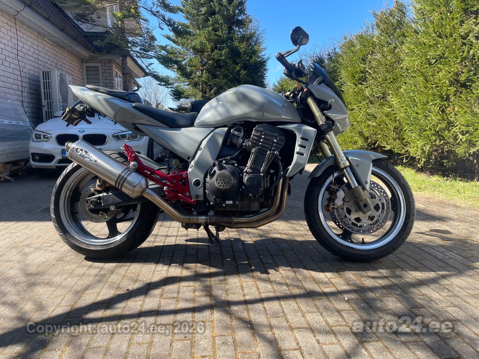 Kawasaki Z 1000 R4 93kW - auto24.ee