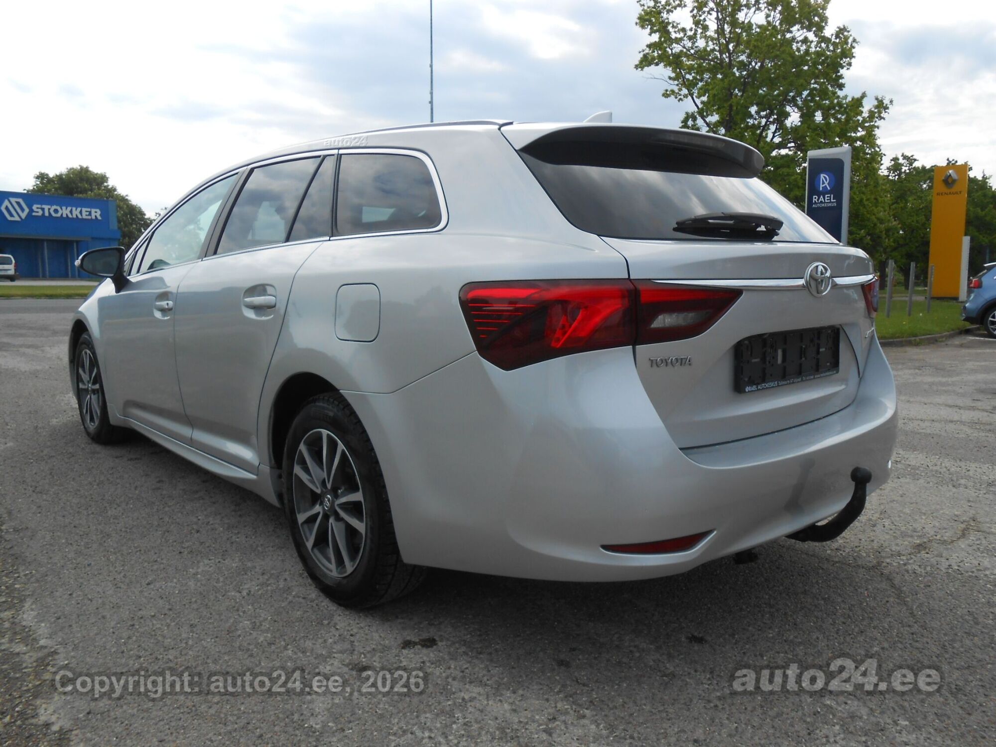 Toyota Avensis 1.6 D-4D 82kW 2016, photo 4/10