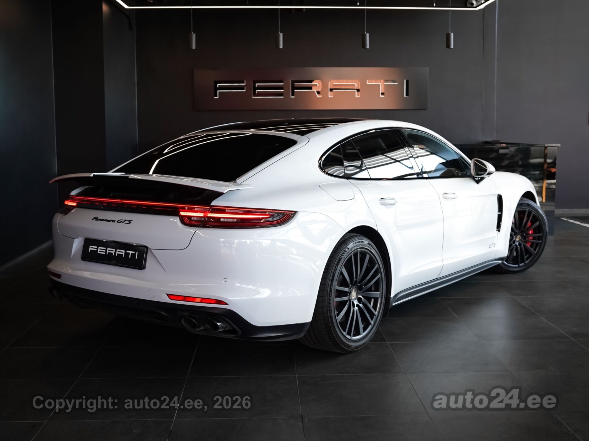 Porsche Panamera - 2