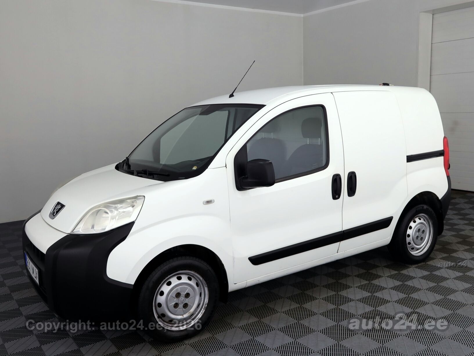 Peugeot Bipper 2015 — rear view