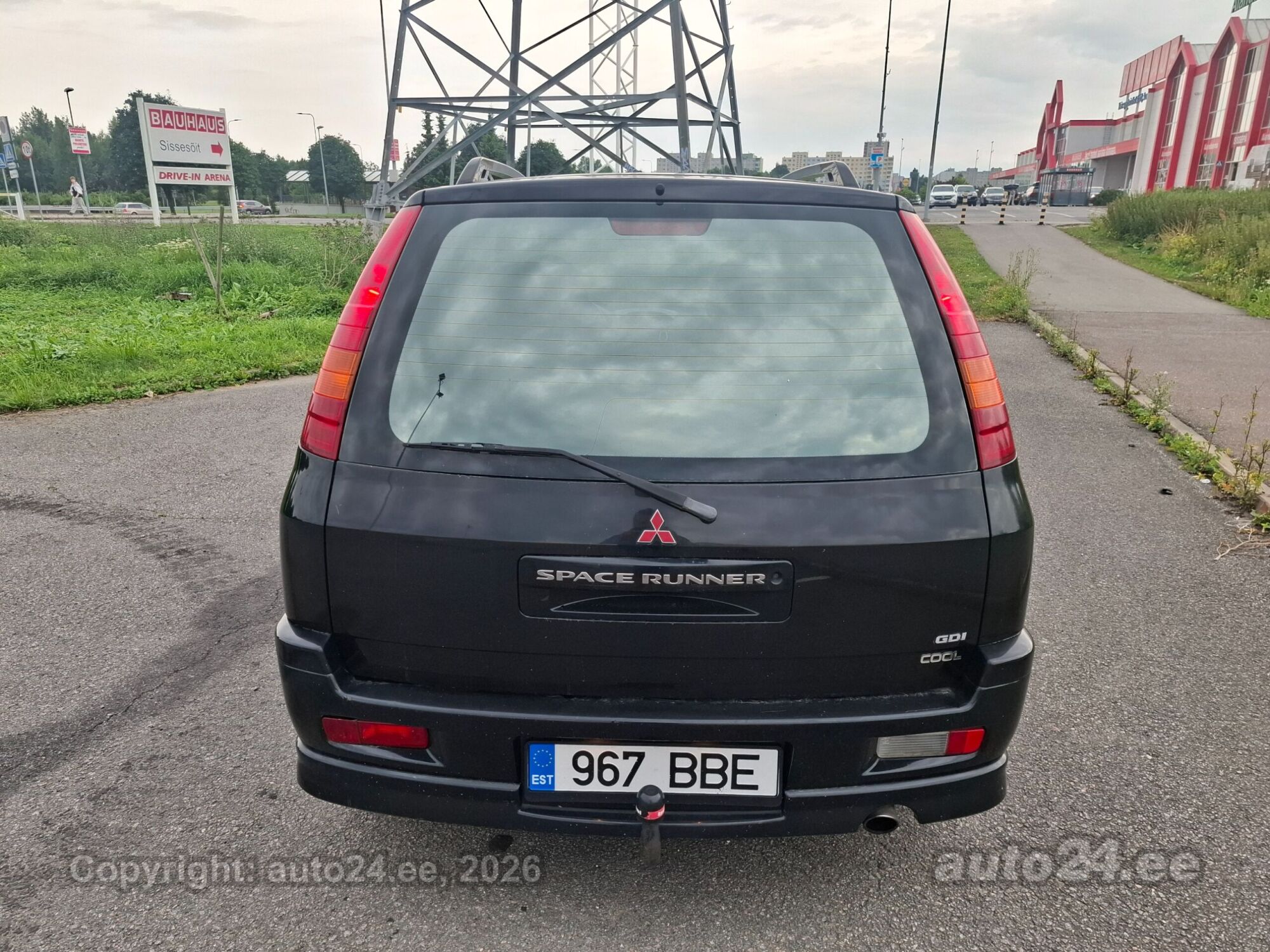 Mitsubishi Space Runner - 6