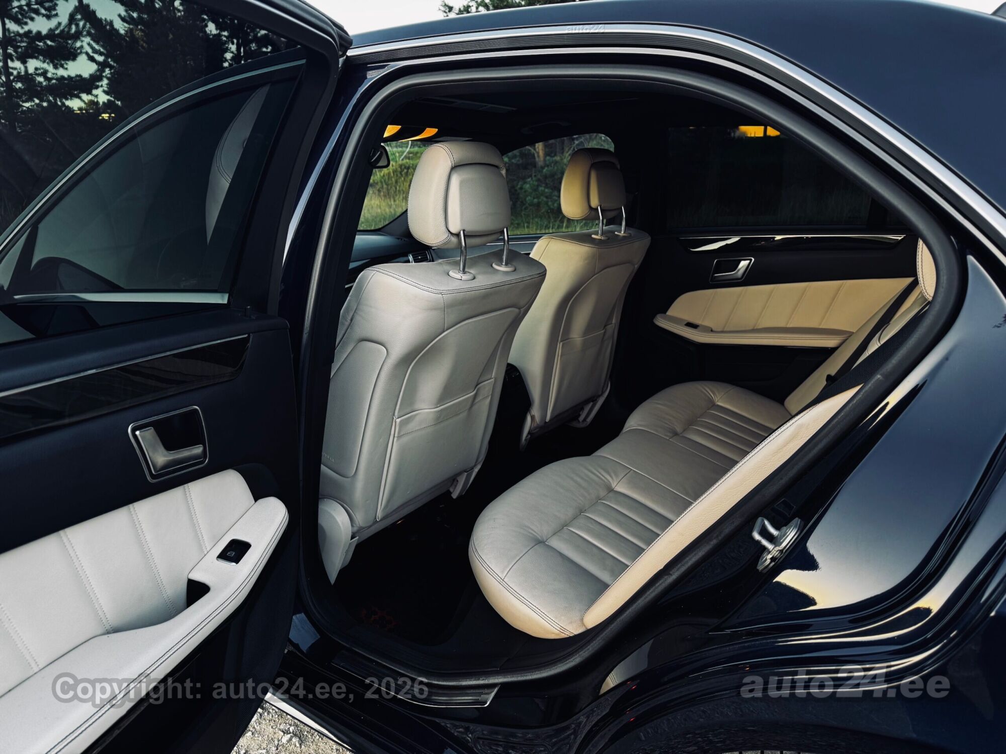 Mercedes-Benz E 220 - 11