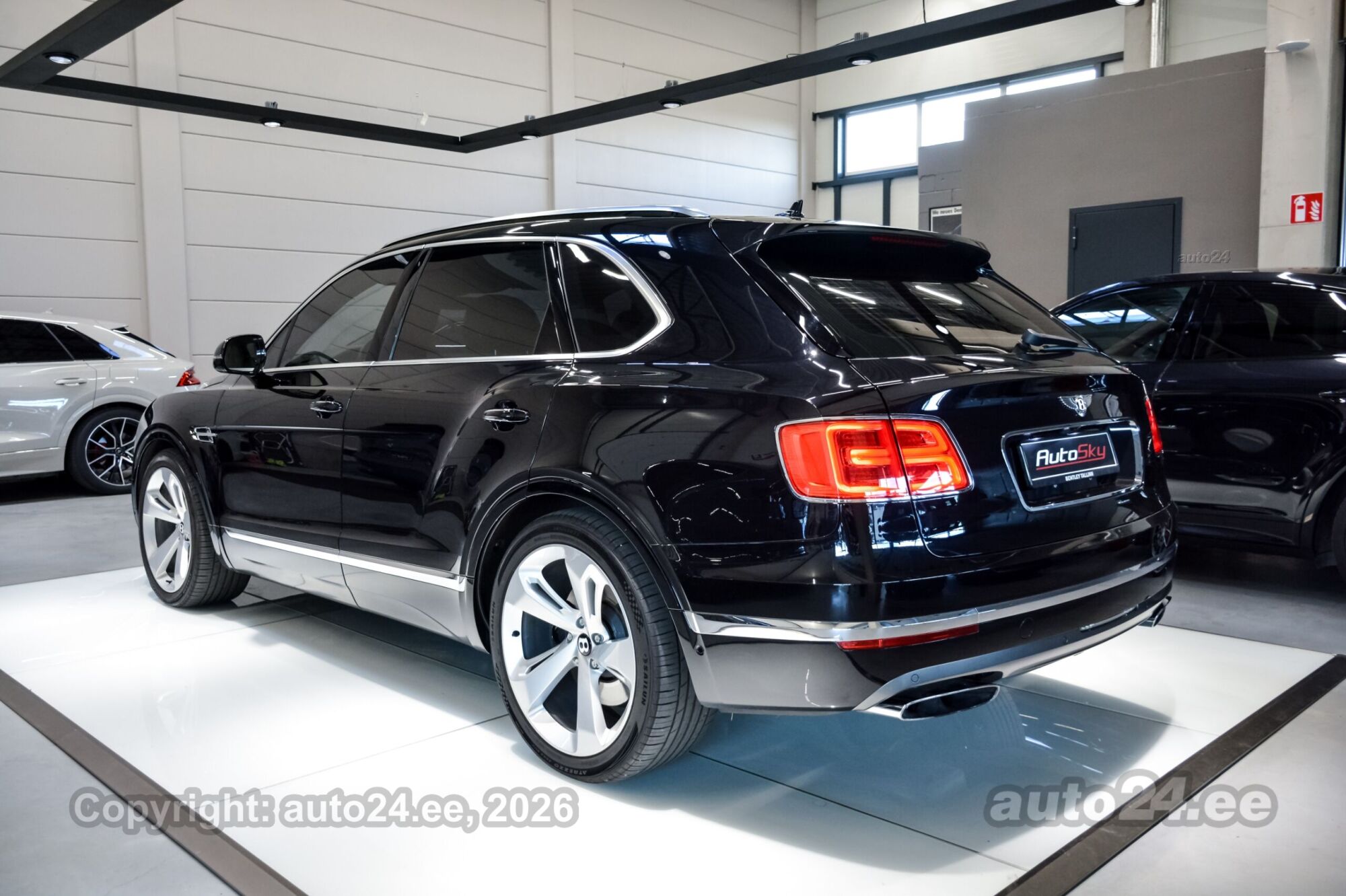 Bentley Bentayga W12 6.0 447kW 2017, photo 5/10