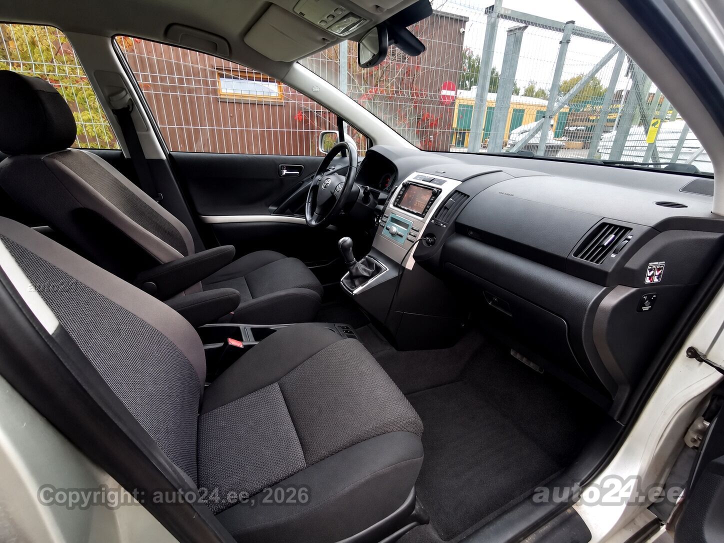 Toyota Corolla Verso - 5