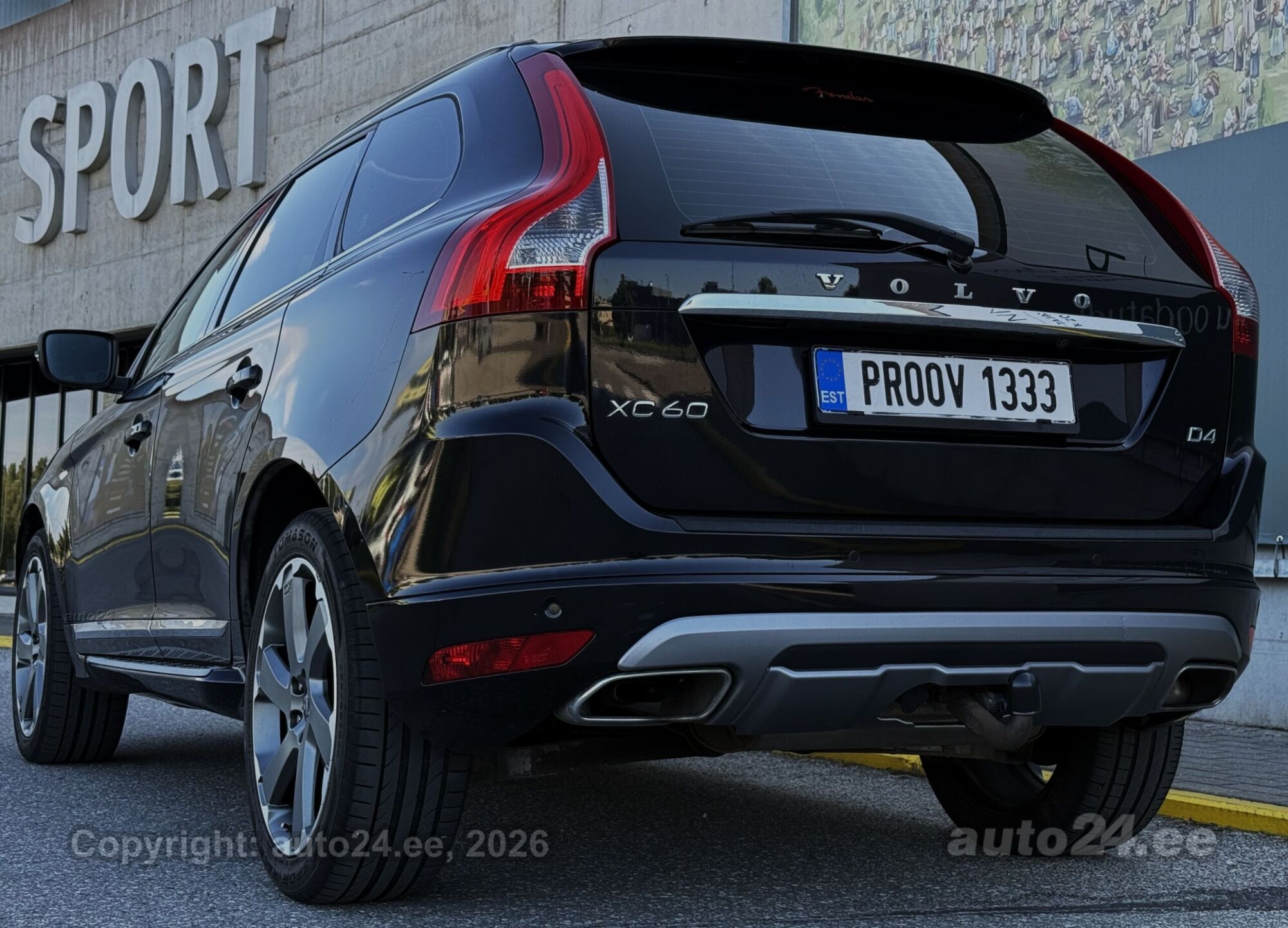 Volvo XC60 SUMMUM FWD D4 Memory D4 133kW 2016, photo 3/10