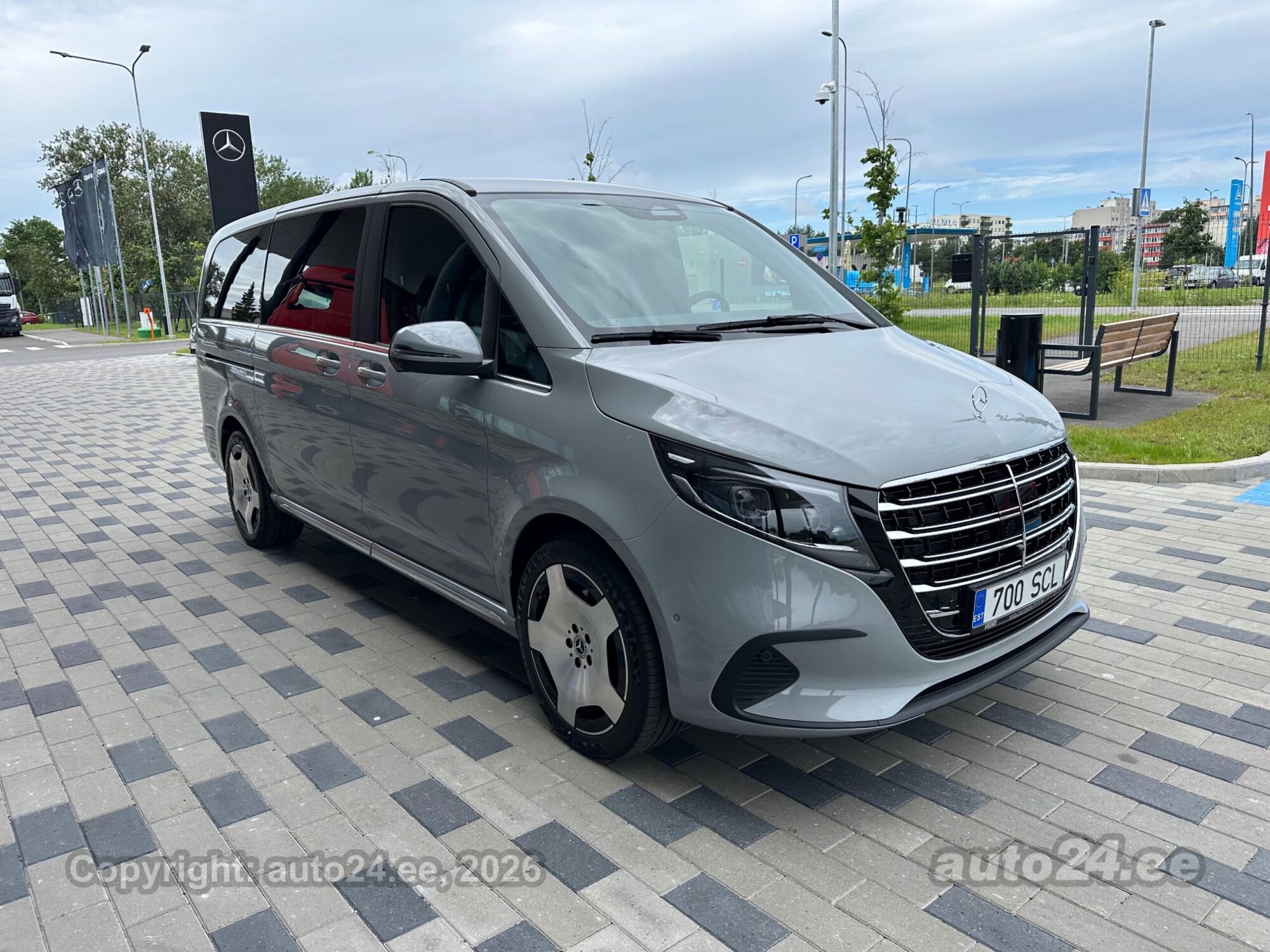 Mercedes-Benz V 300 2025