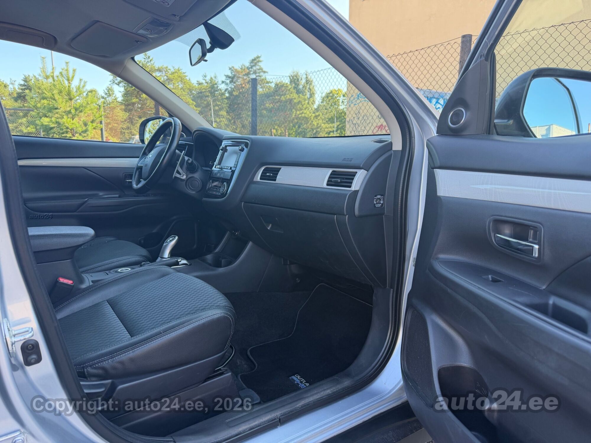 Mitsubishi Outlander - 6