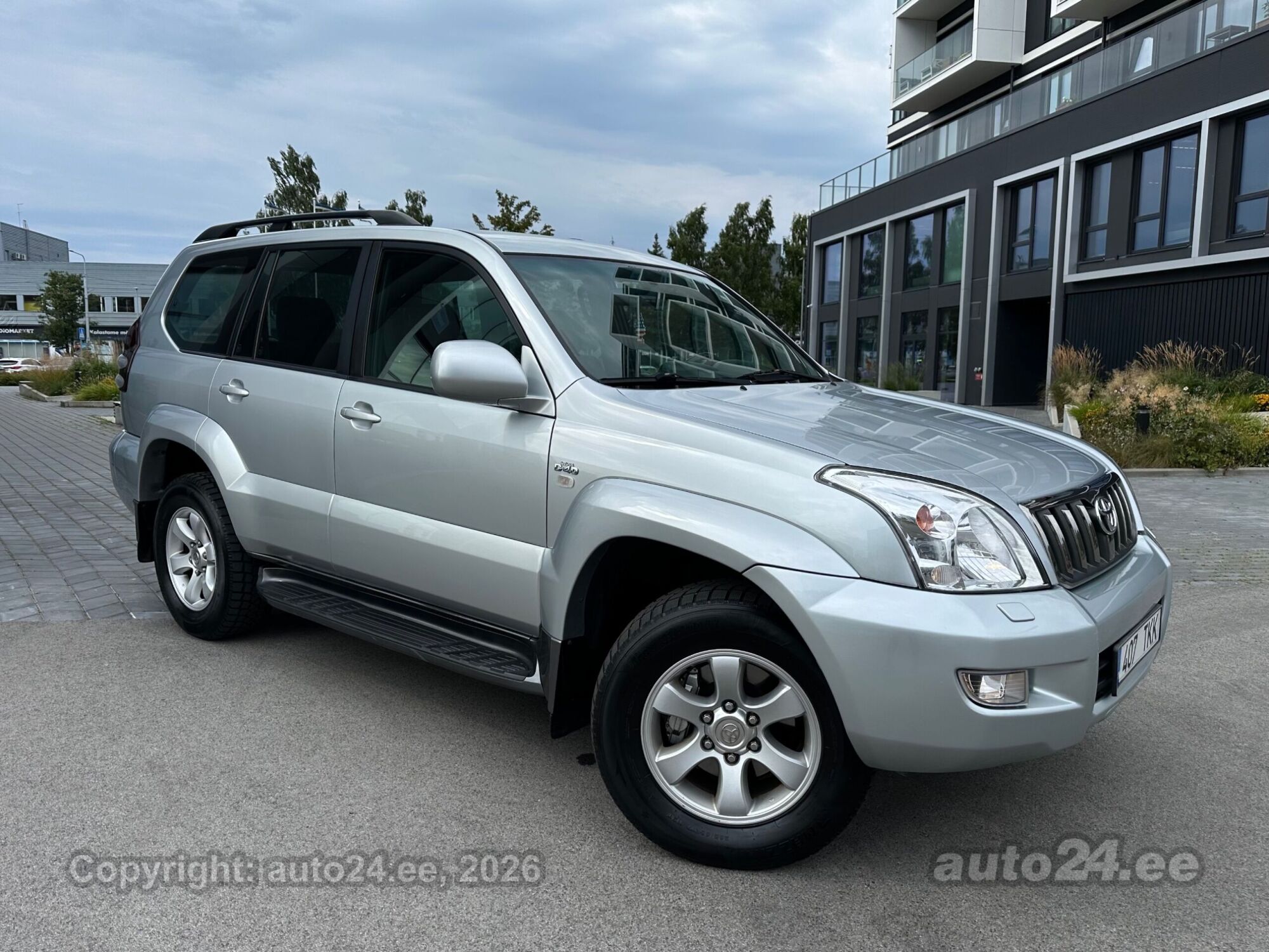 Toyota Land Cruiser Facelift 3.0 127kW 2007, kuva 5/10