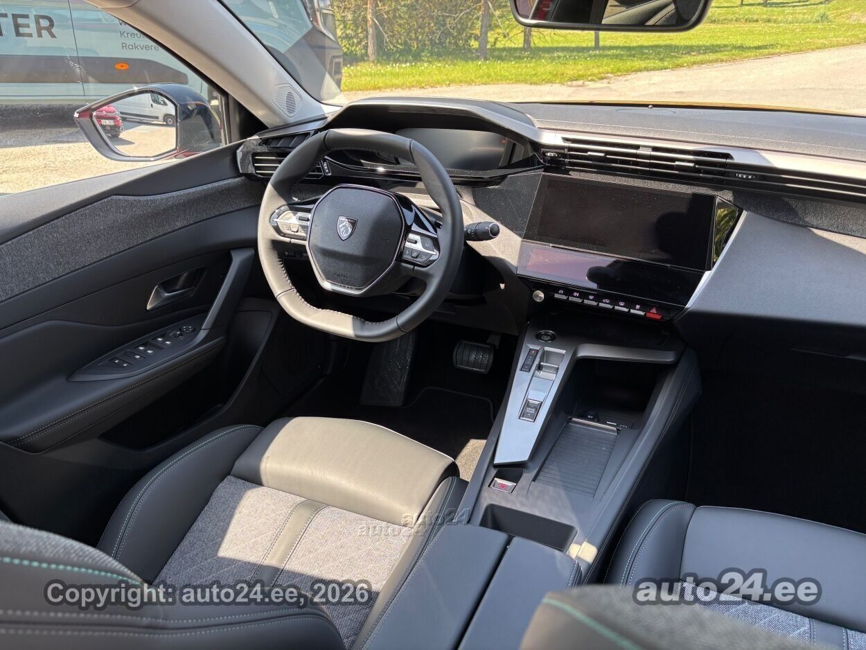 Peugeot 408 Allure Pack 1.2 96kW 2023, photo 2/6